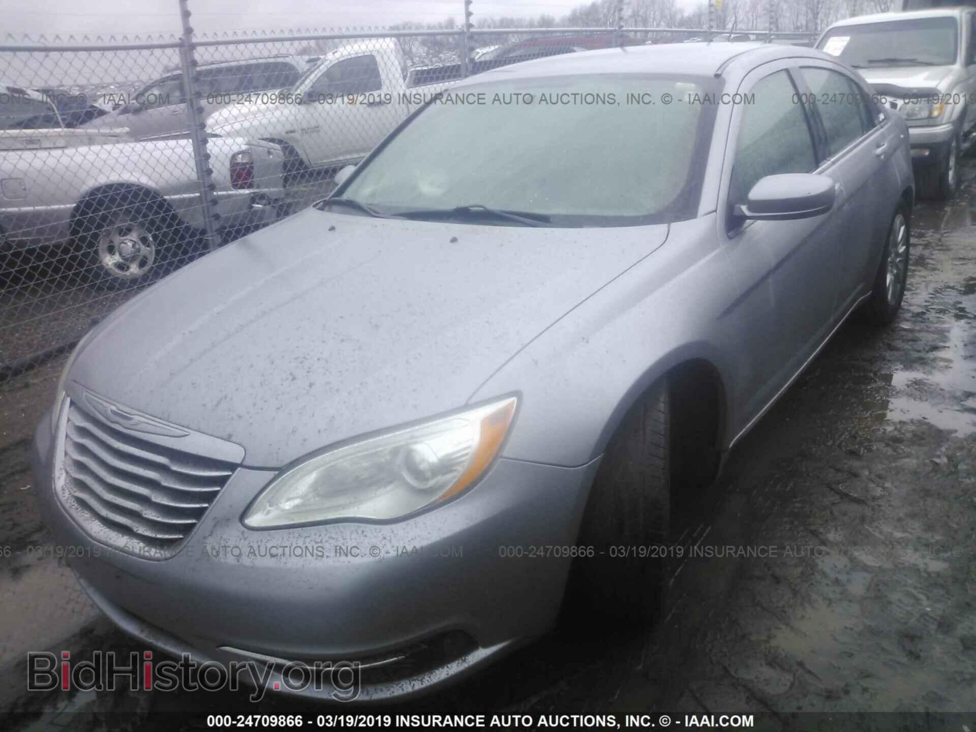 2014 CHRYSLER 200 - VIN: 1C3CCBAB3EN143443 - Фото 2