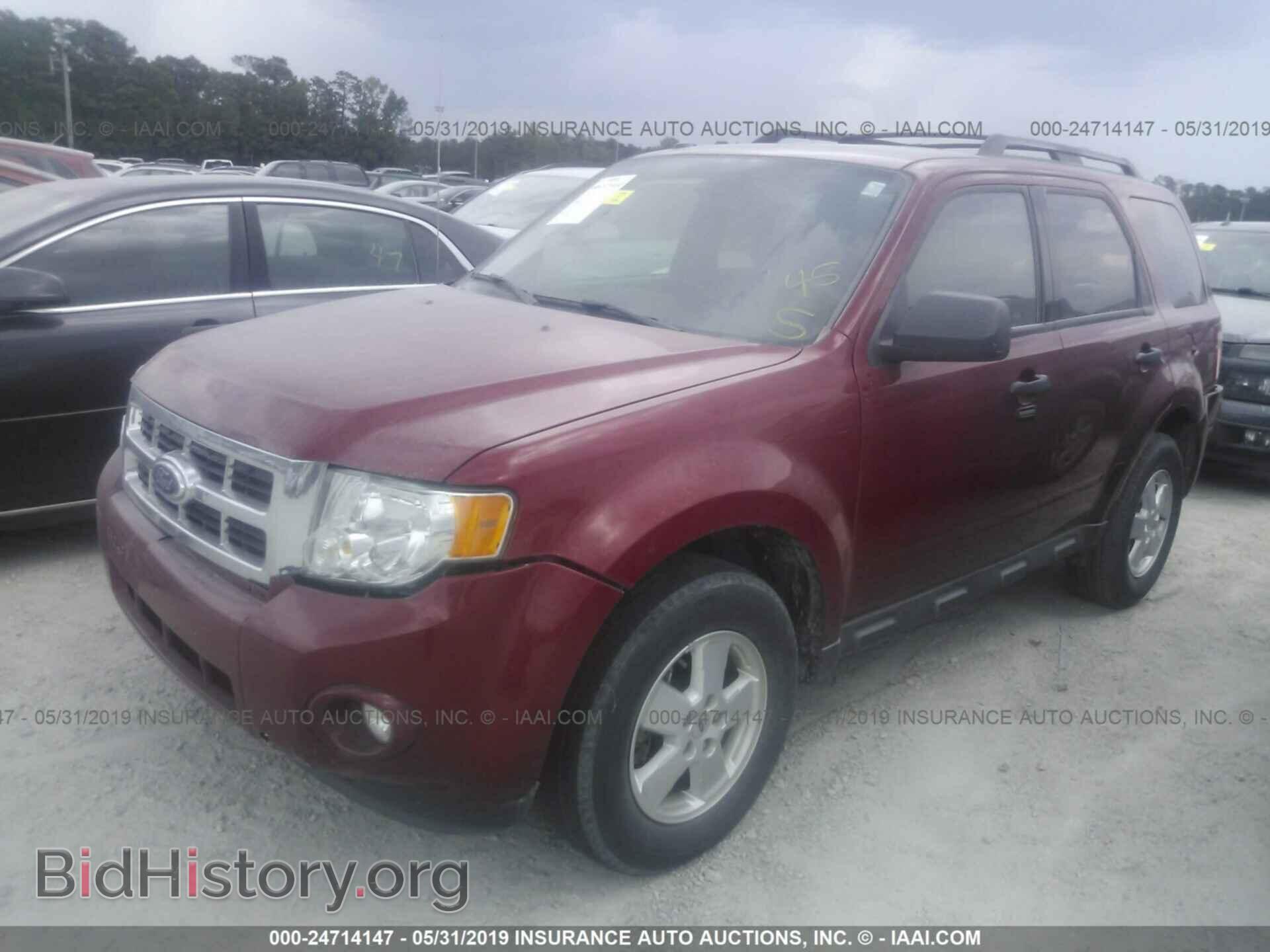 2011 FORD ESCAPE - VIN: 1FMCU0D77BKC40013 - Photo 2