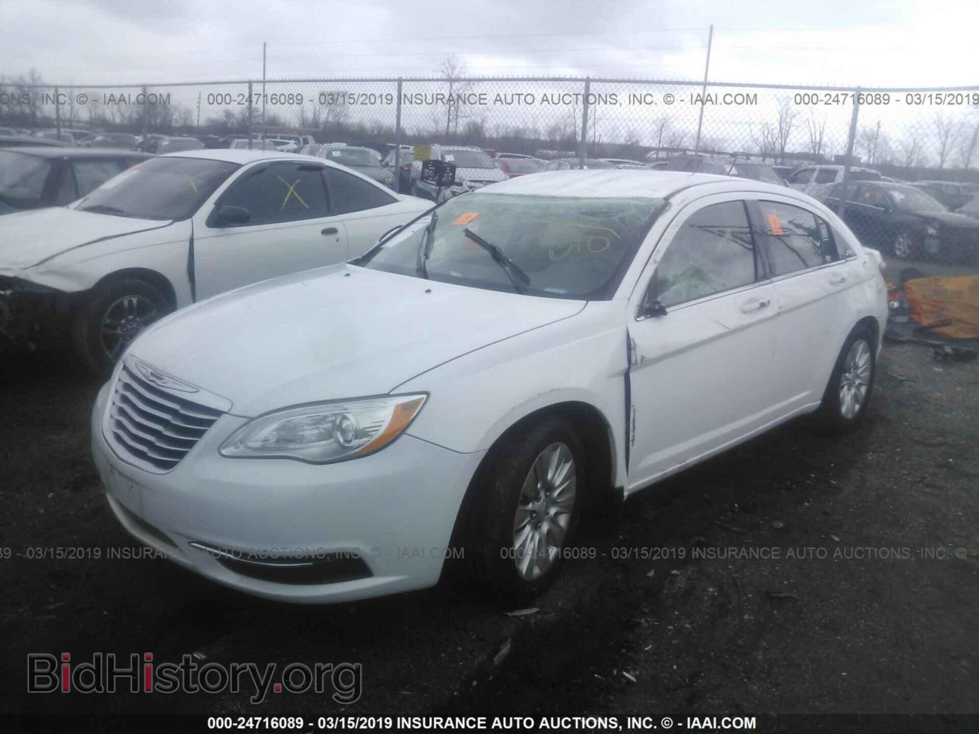 2011 CHRYSLER 200 - VIN: 1C3BC4FB6BN619700 - Фото 2