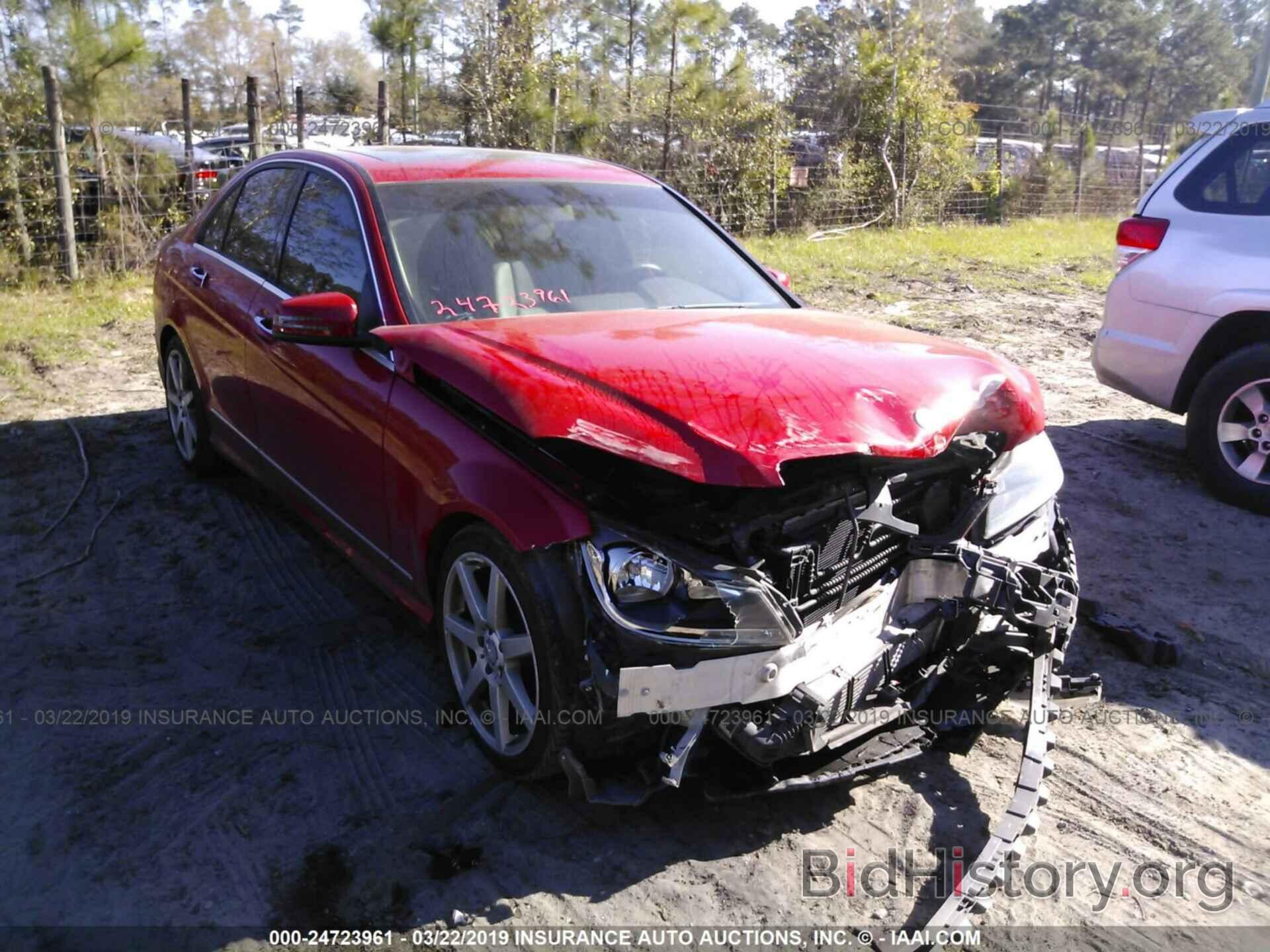 Photo WDDGF4HB1DA782373 - MERCEDES-BENZ C 2013