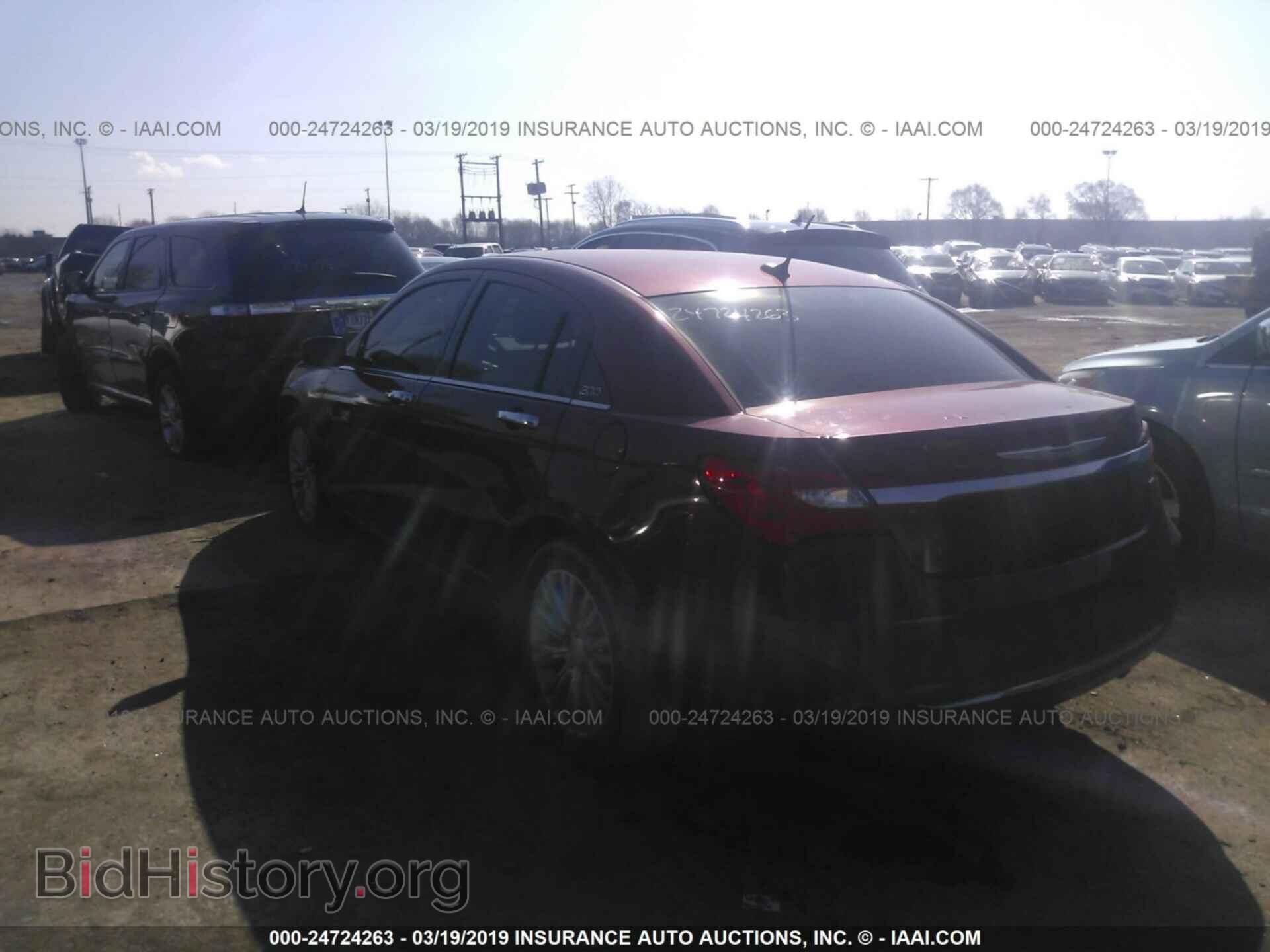2011 CHRYSLER 200 - VIN: 1C3BC2FB2BN580494 - Photo 3