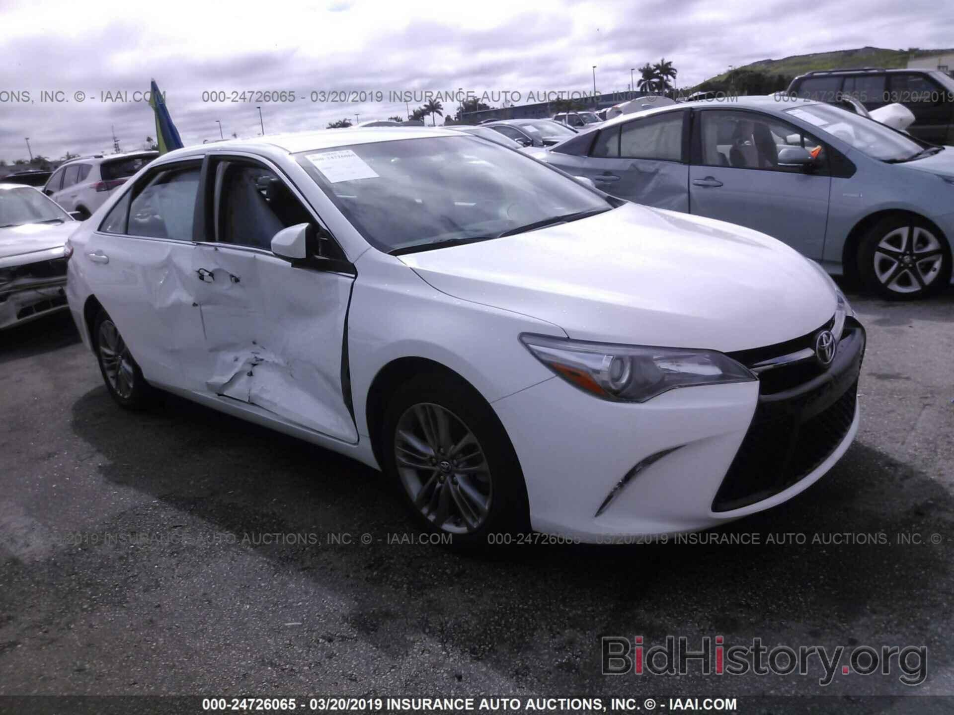 Photo 4T1BF1FK5HU700859 - TOYOTA CAMRY 2017