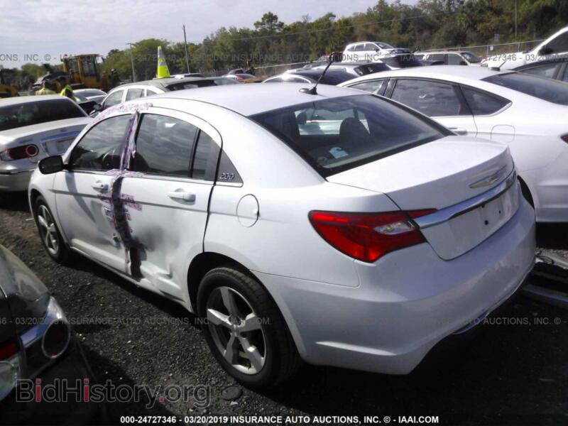 2012 Chrysler 200 (VIN 1C3CCBBB5CN107104) — photo 3 of 10