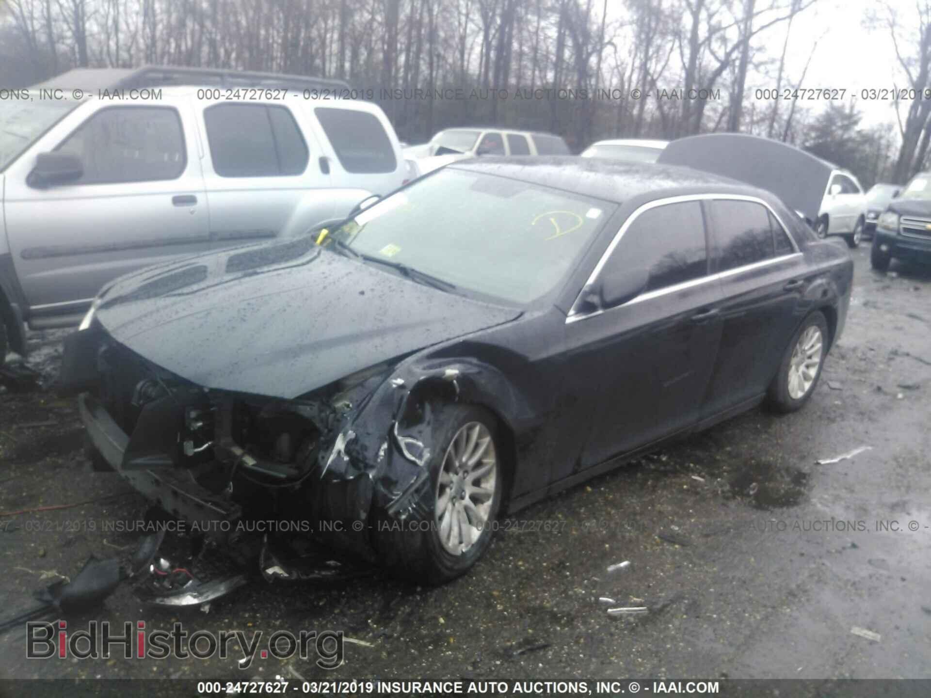 2013 CHRYSLER 300 - VIN: 2C3CCAAG3DH585541 - Фото 2