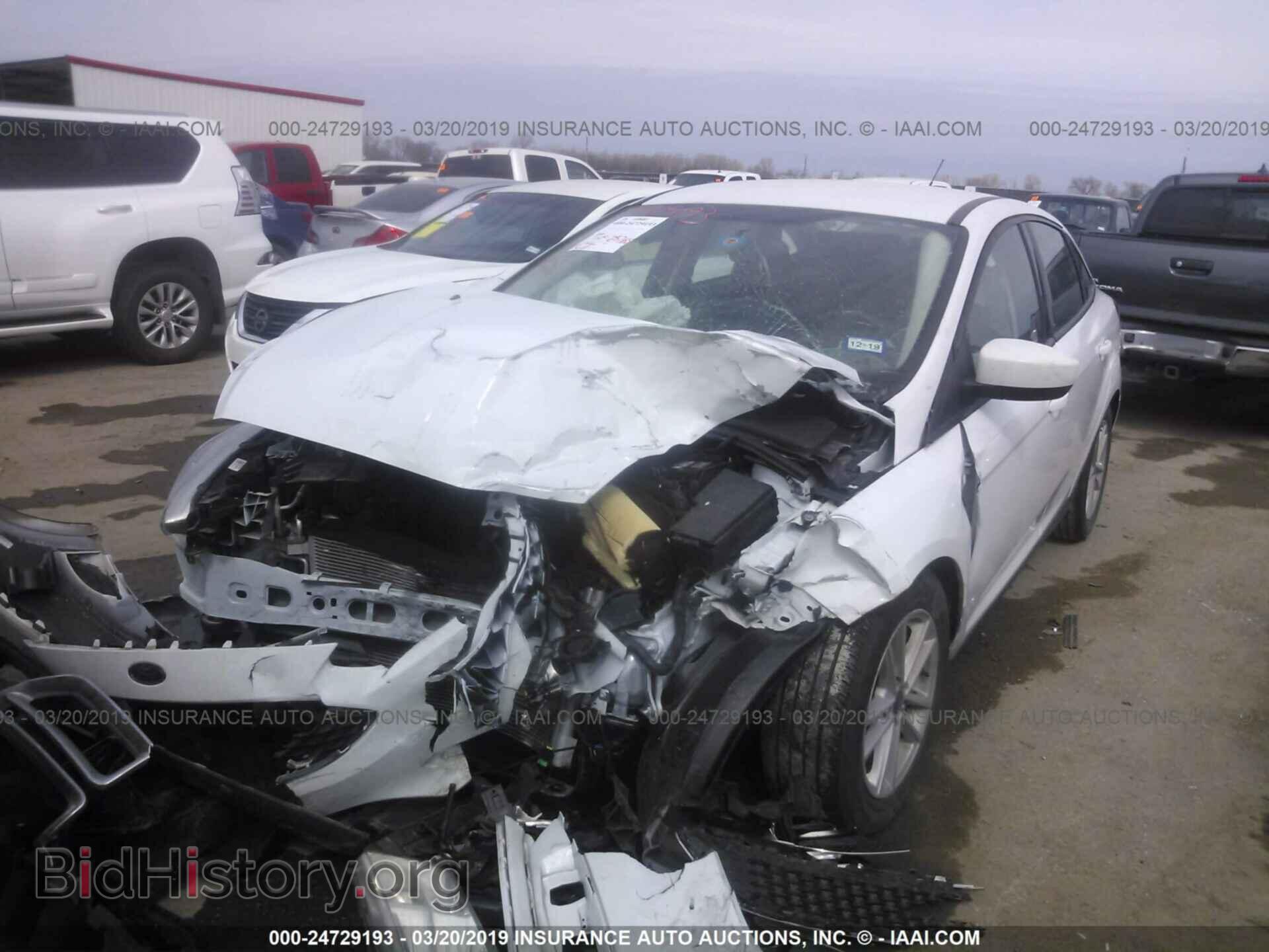 2018 FORD FOCUS - VIN: 1FADP3F2XJL201465 - Photo 2