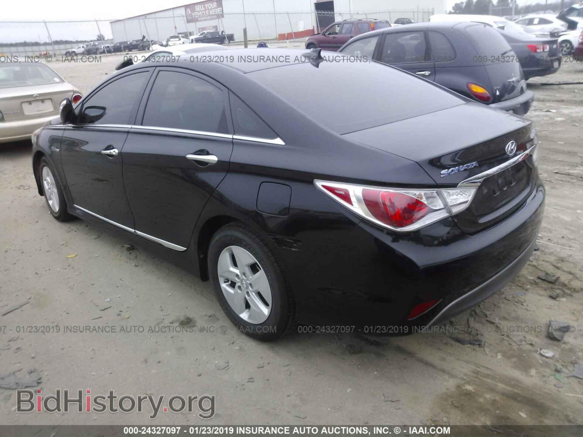 2012 Hyundai Sonata - VIN: KMHEC4A42CA030617 - Фото 3