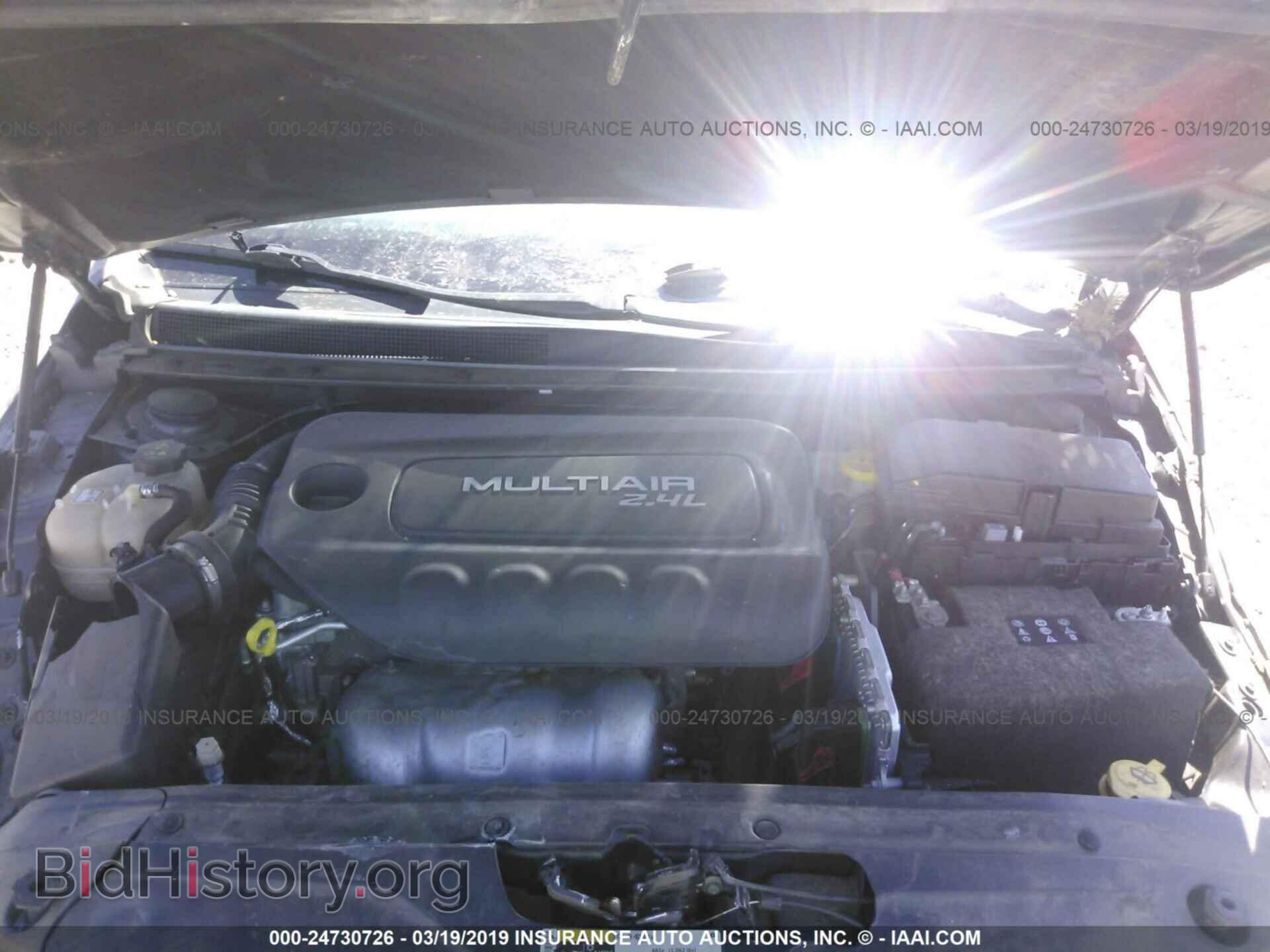 2016 CHRYSLER 200 - VIN: 1C3CCCAB7GN117341 - Photo 10