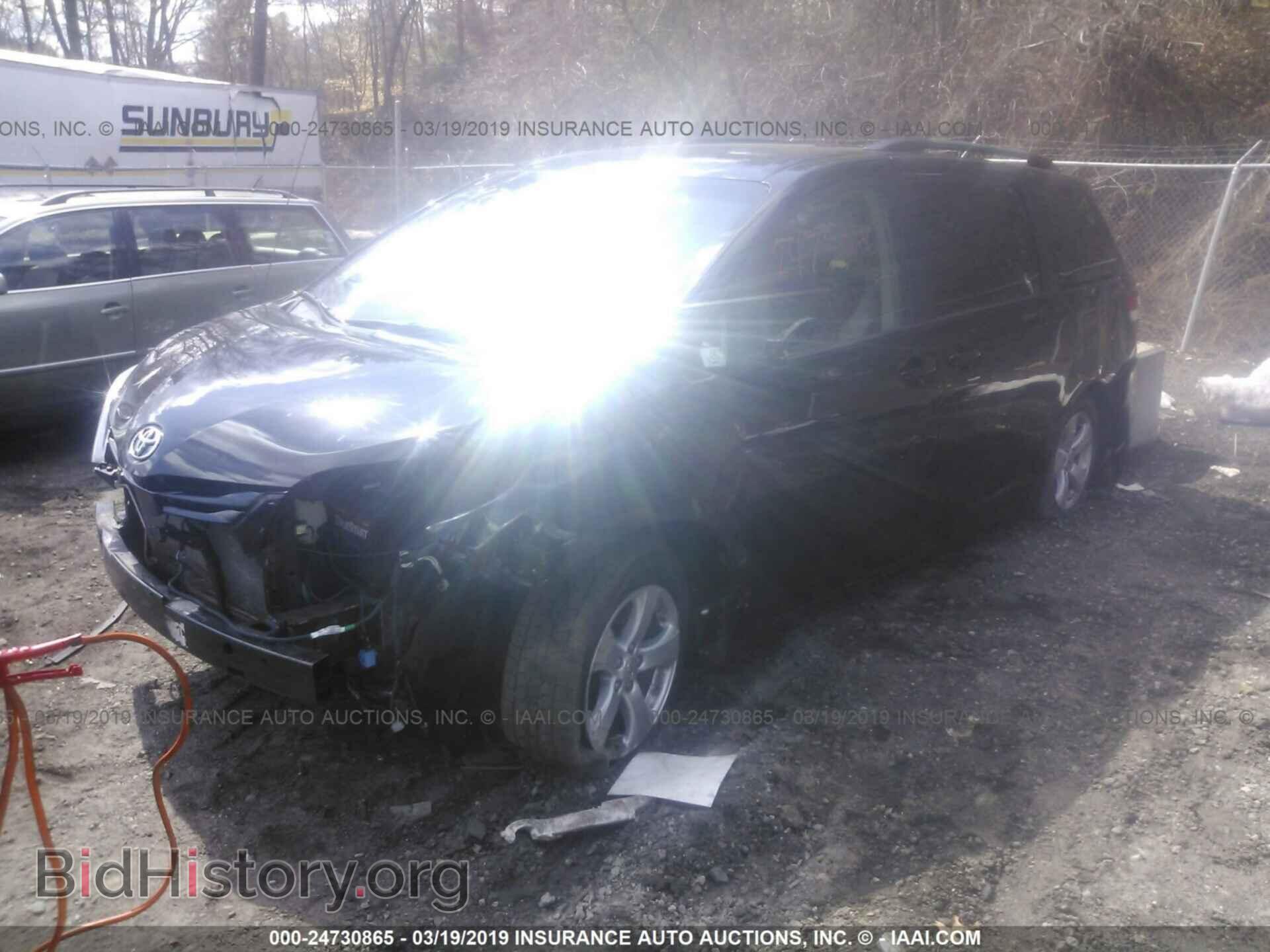 2012 TOYOTA SIENNA - VIN: 5TDKK3DC4CS268091 - Фото 2