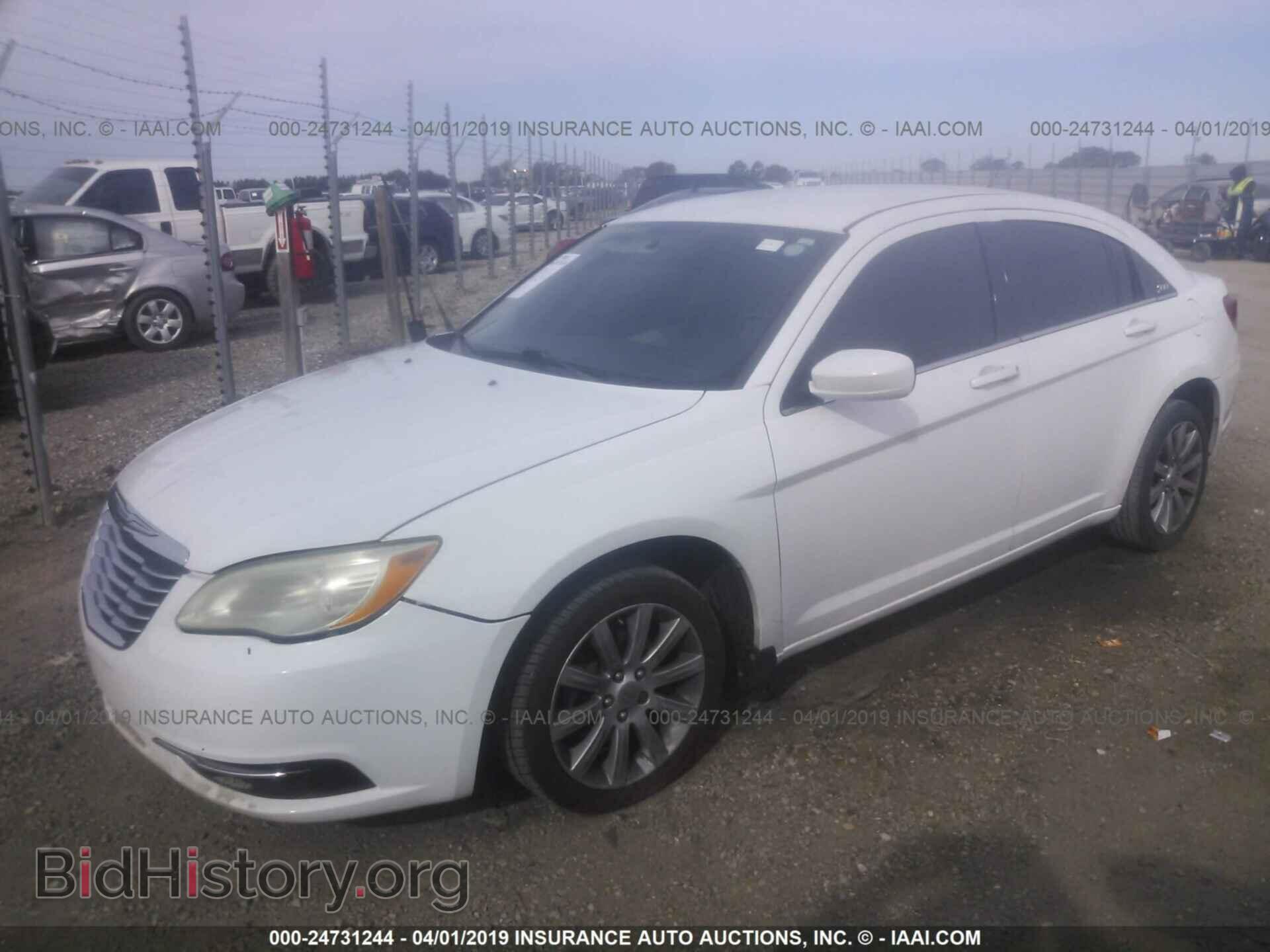 2013 CHRYSLER 200 - VIN: 1C3CCBBB2DN765688 - Photo 2