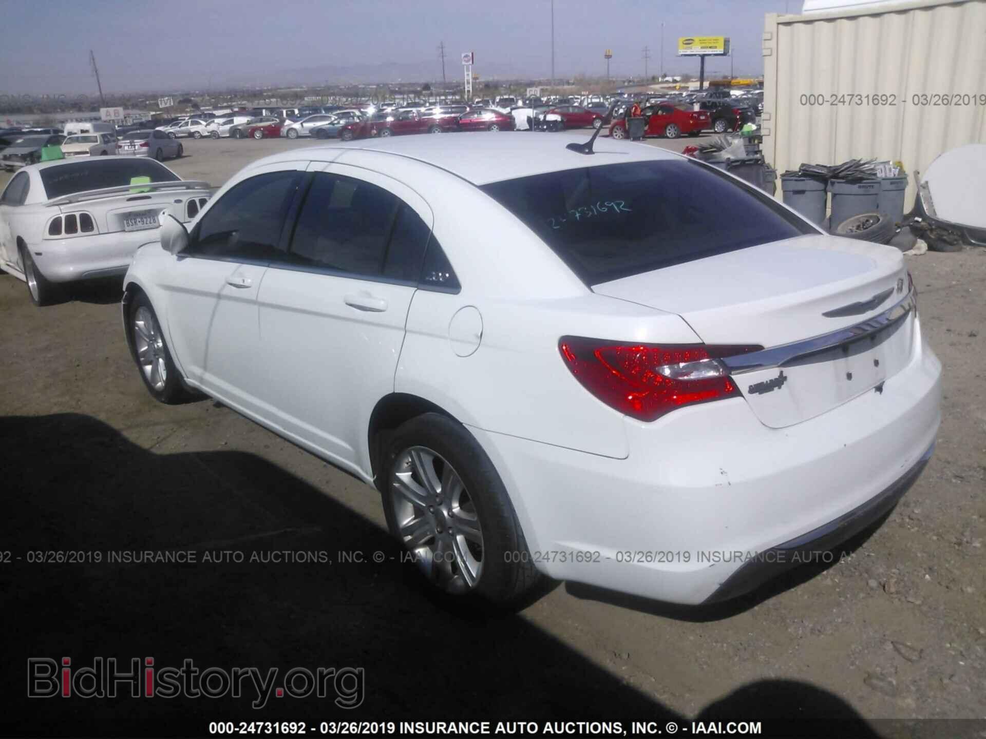 2012 CHRYSLER 200 - VIN: 1C3CCBBG2CN210413 - Фото 3
