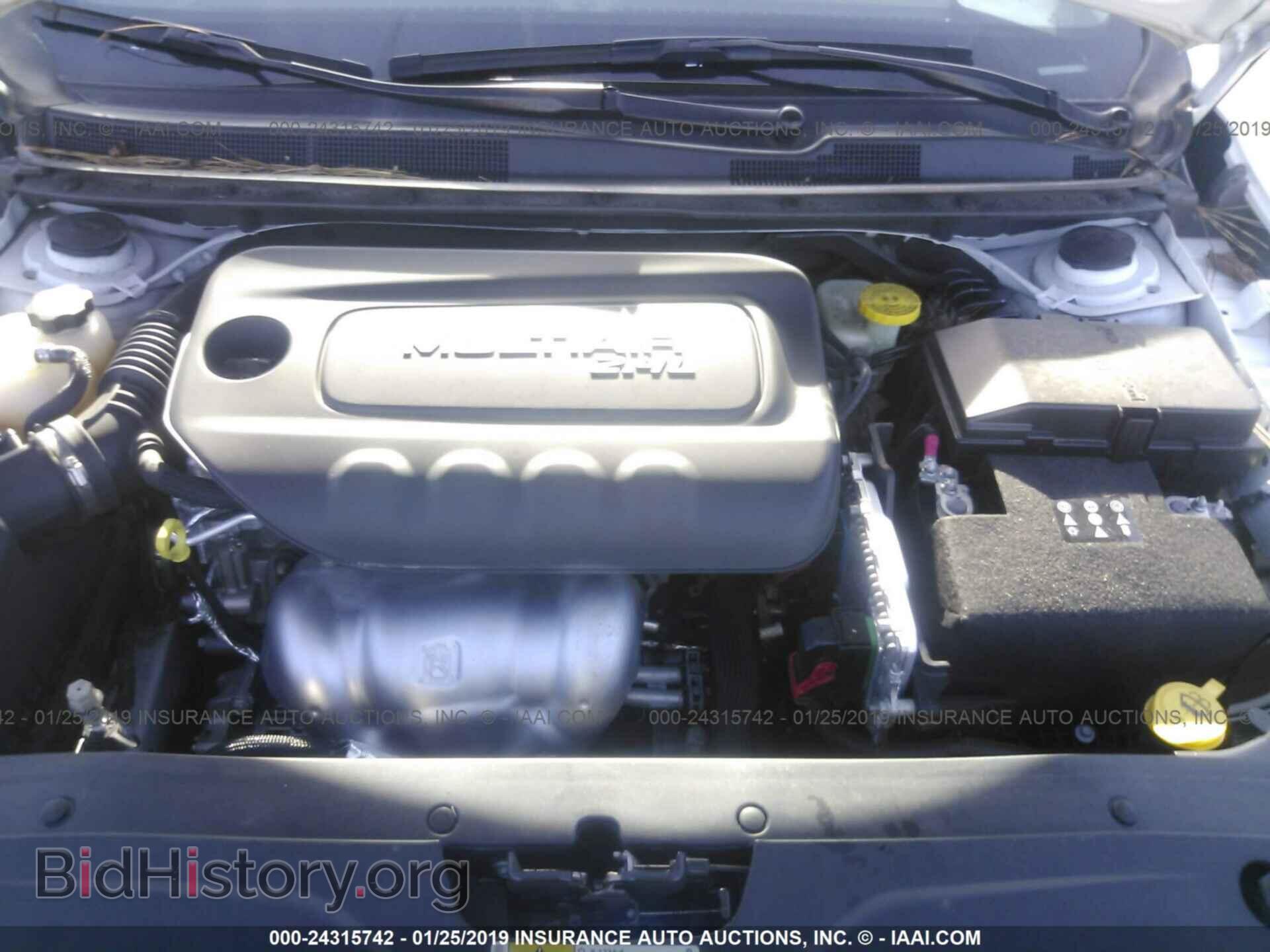 2016 CHRYSLER 200 - VIN: 1C3CCCAB2GN177561 - Фото 10