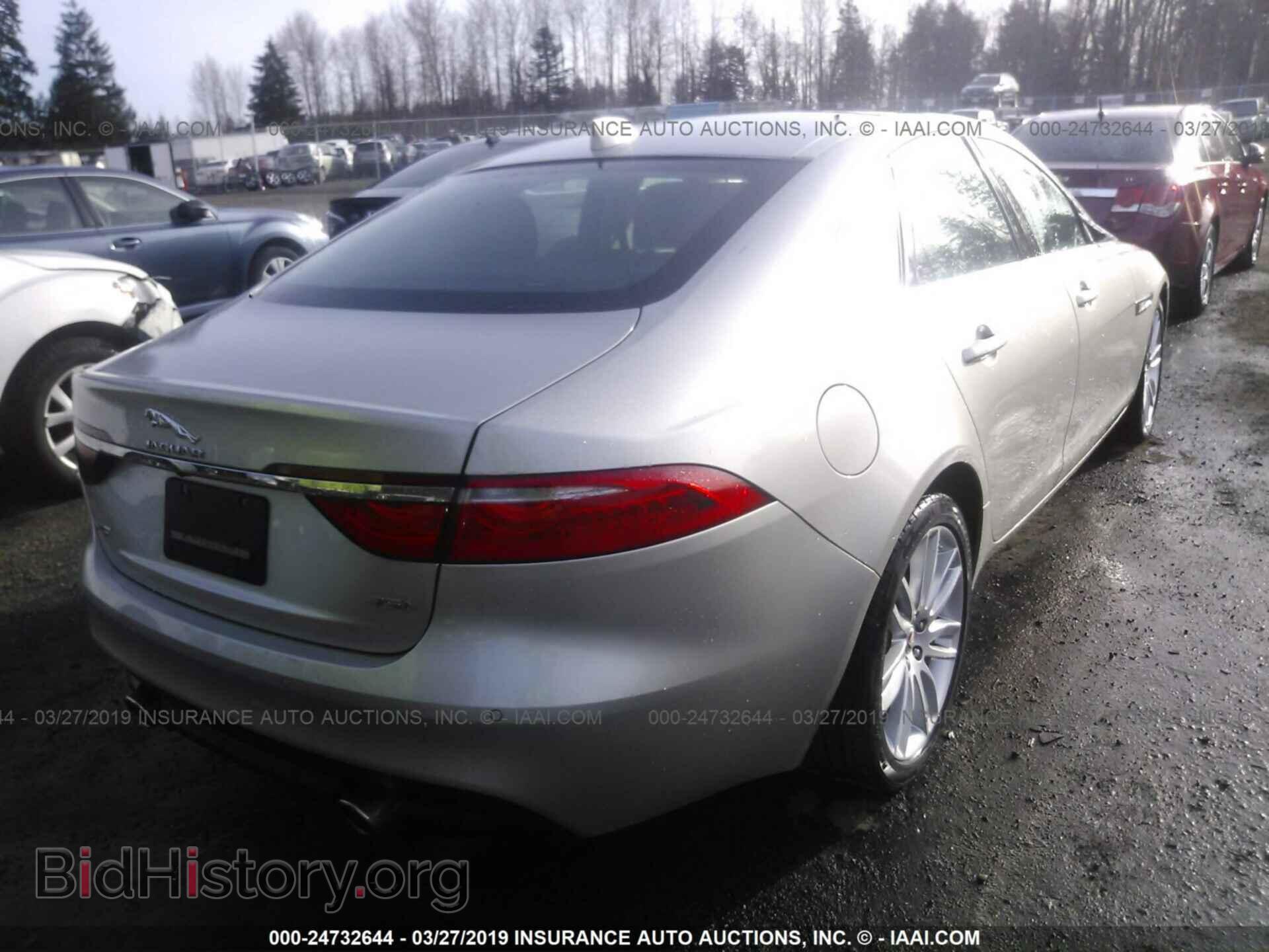 2017 JAGUAR XF - VIN: SAJBE4BVXHCY31365 - Фото 4