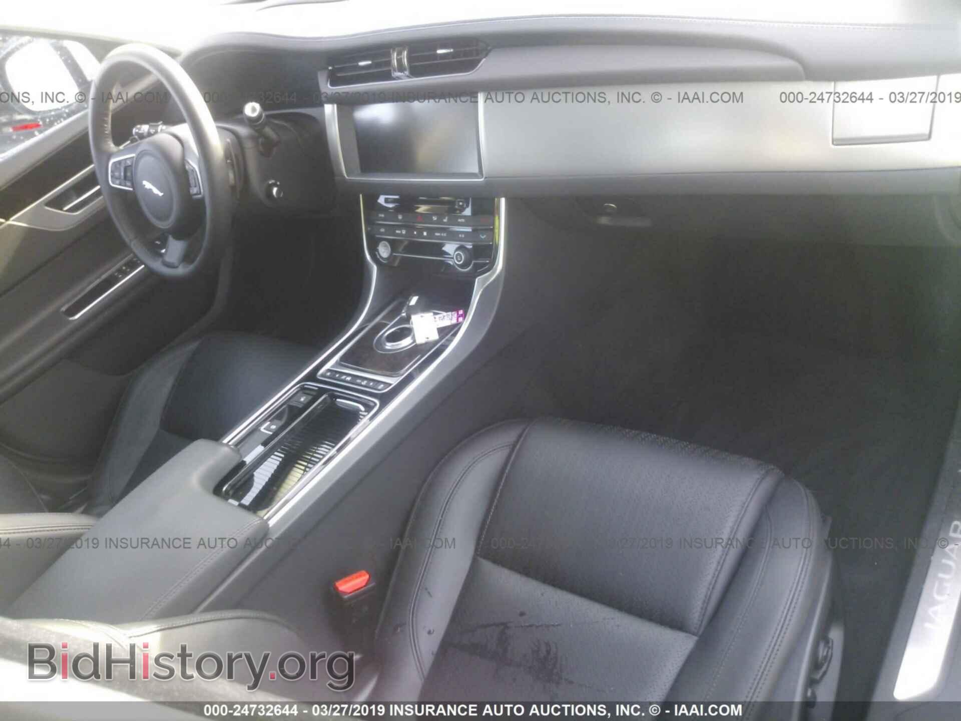 2017 JAGUAR XF - VIN: SAJBE4BVXHCY31365 - Фото 5