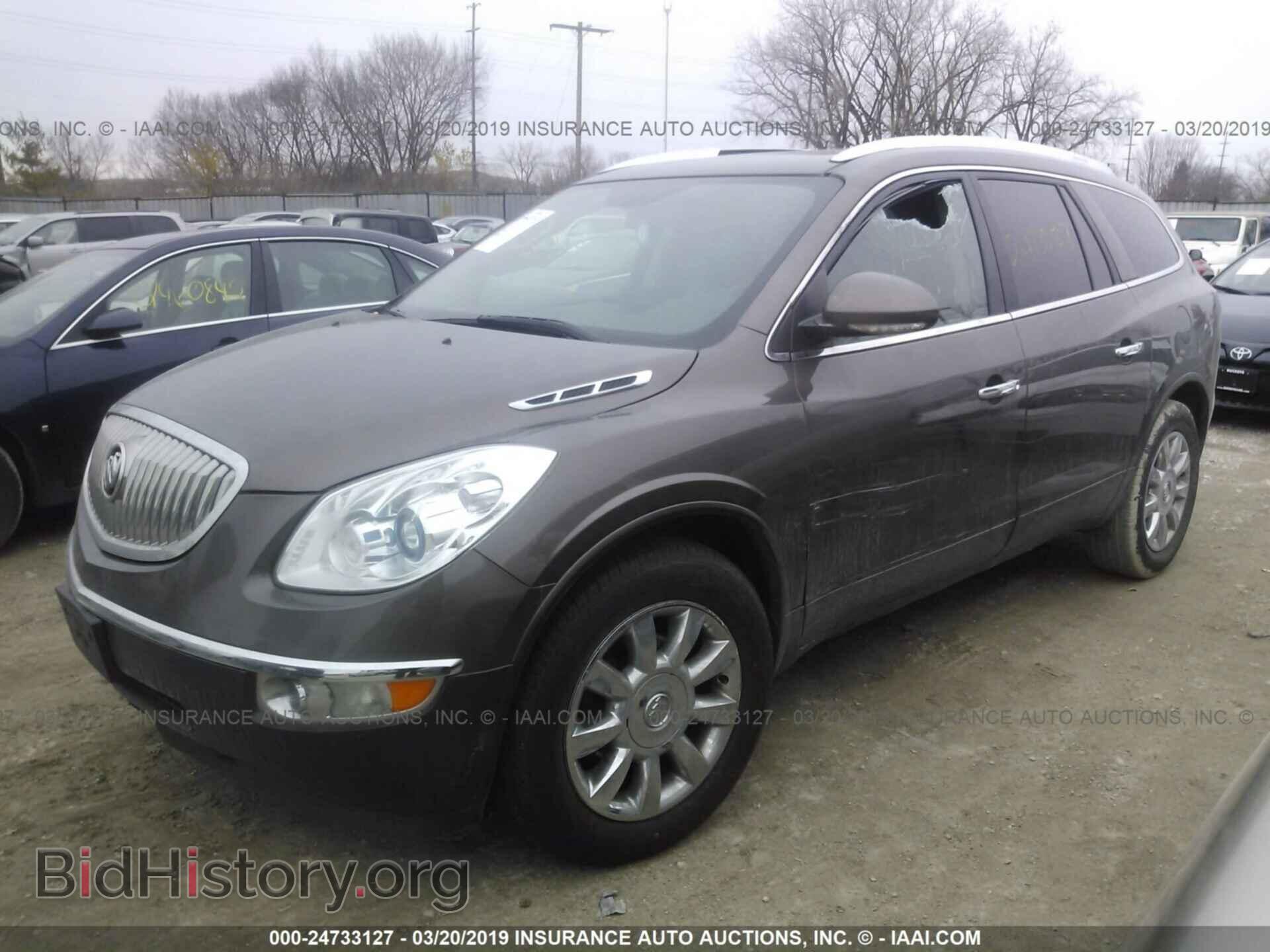 2011 BUICK ENCLAVE - VIN: 5GAKVCED6BJ225142 - Фото 2