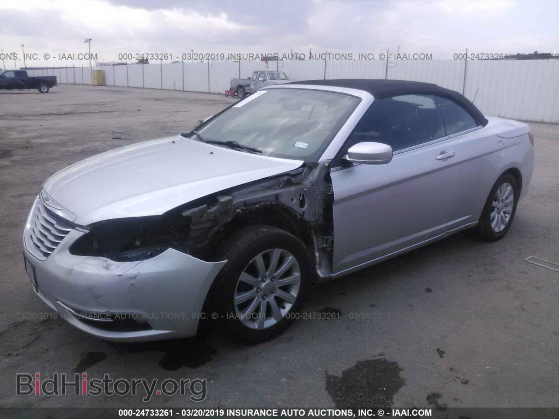2011 CHRYSLER 200 - VIN: 1C3BC2EG5BN537183 - Photo 2
