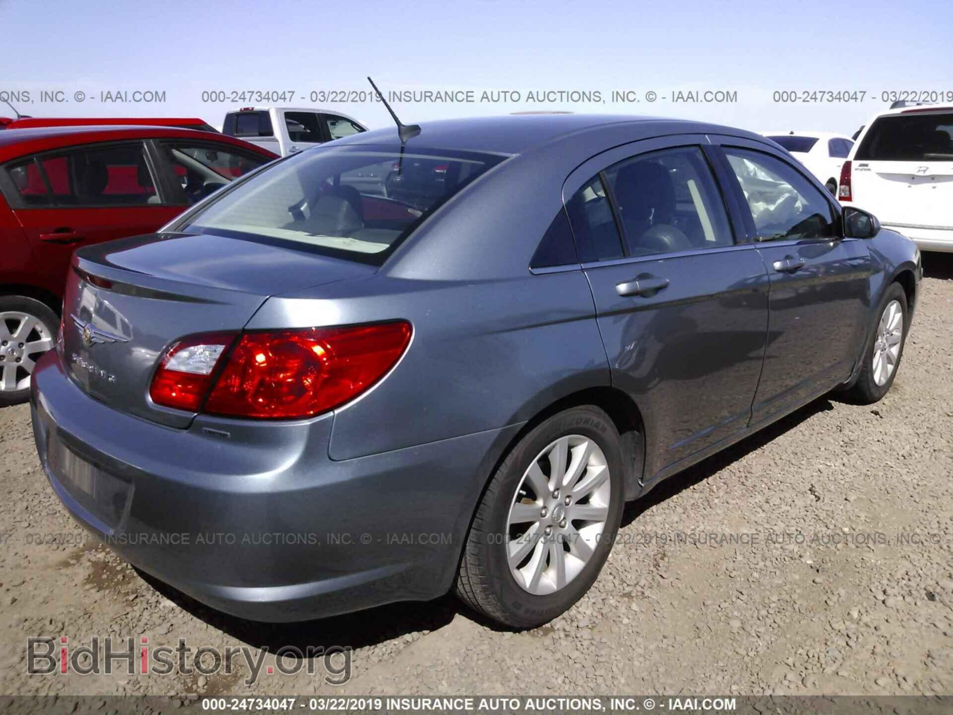 2010 CHRYSLER SEBRING - VIN: 1C3CC5FB6AN232072 - Фото 4