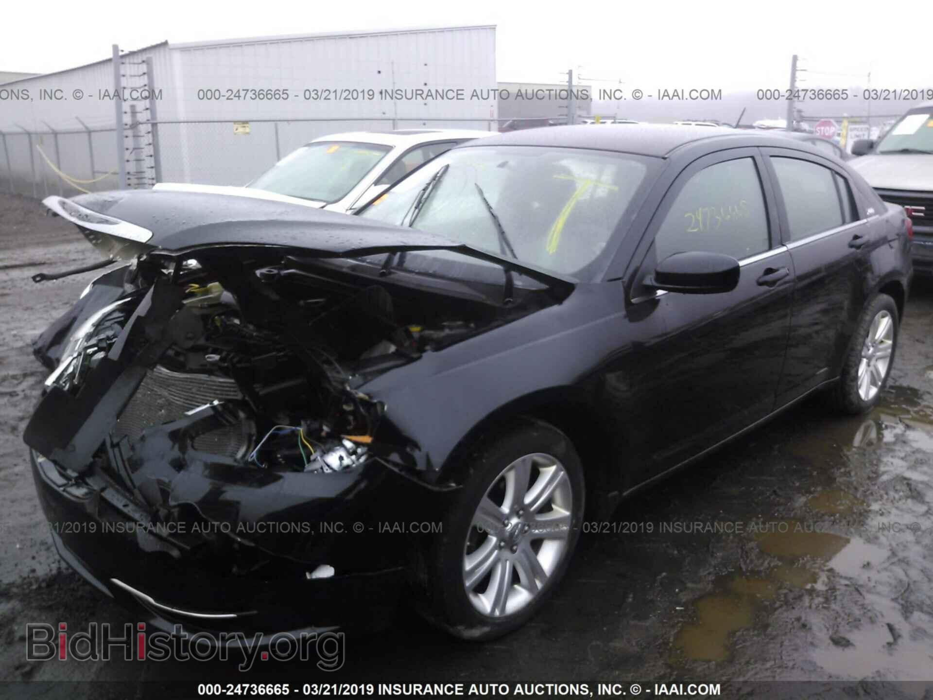 2012 CHRYSLER 200 - VIN: 1C3CCBBB8CN164722 - Фото 2