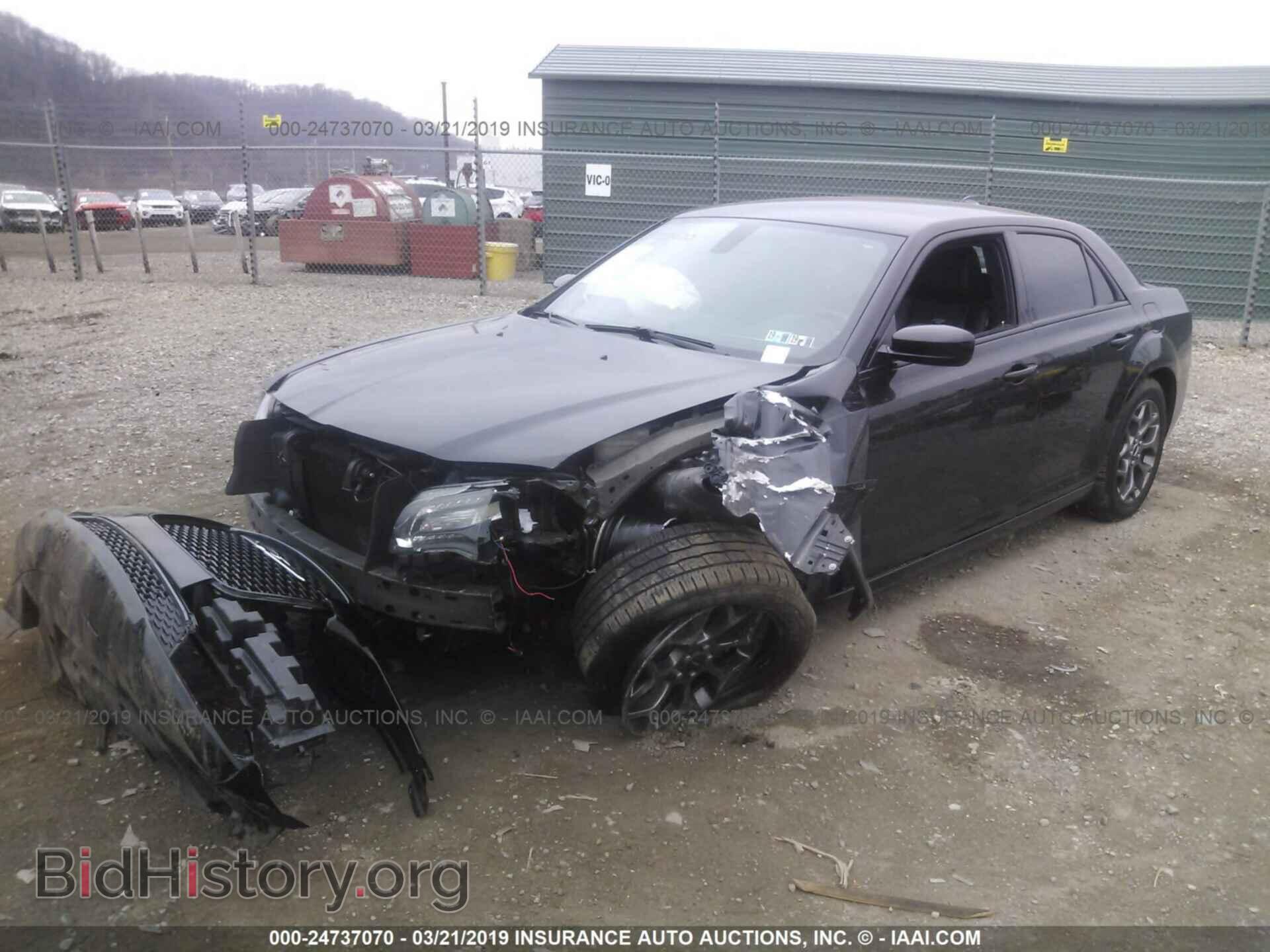 2017 CHRYSLER 300 - VIN: 2C3CCAGG7HH580372 - Photo 2