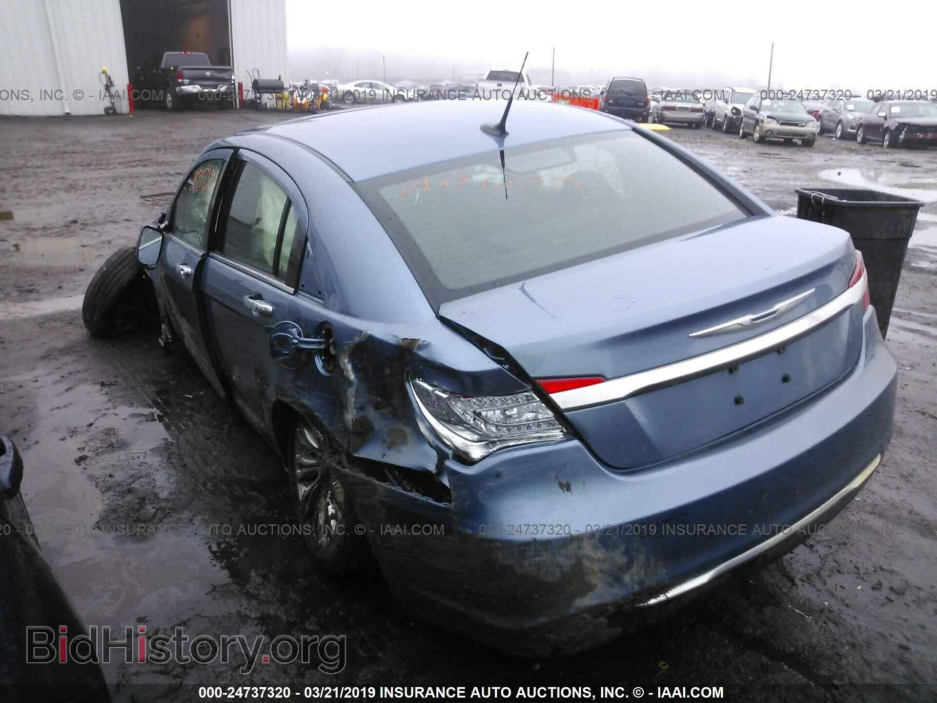 2011 CHRYSLER 200 - VIN: 1C3BC2FB4BN537209 - Photo 3