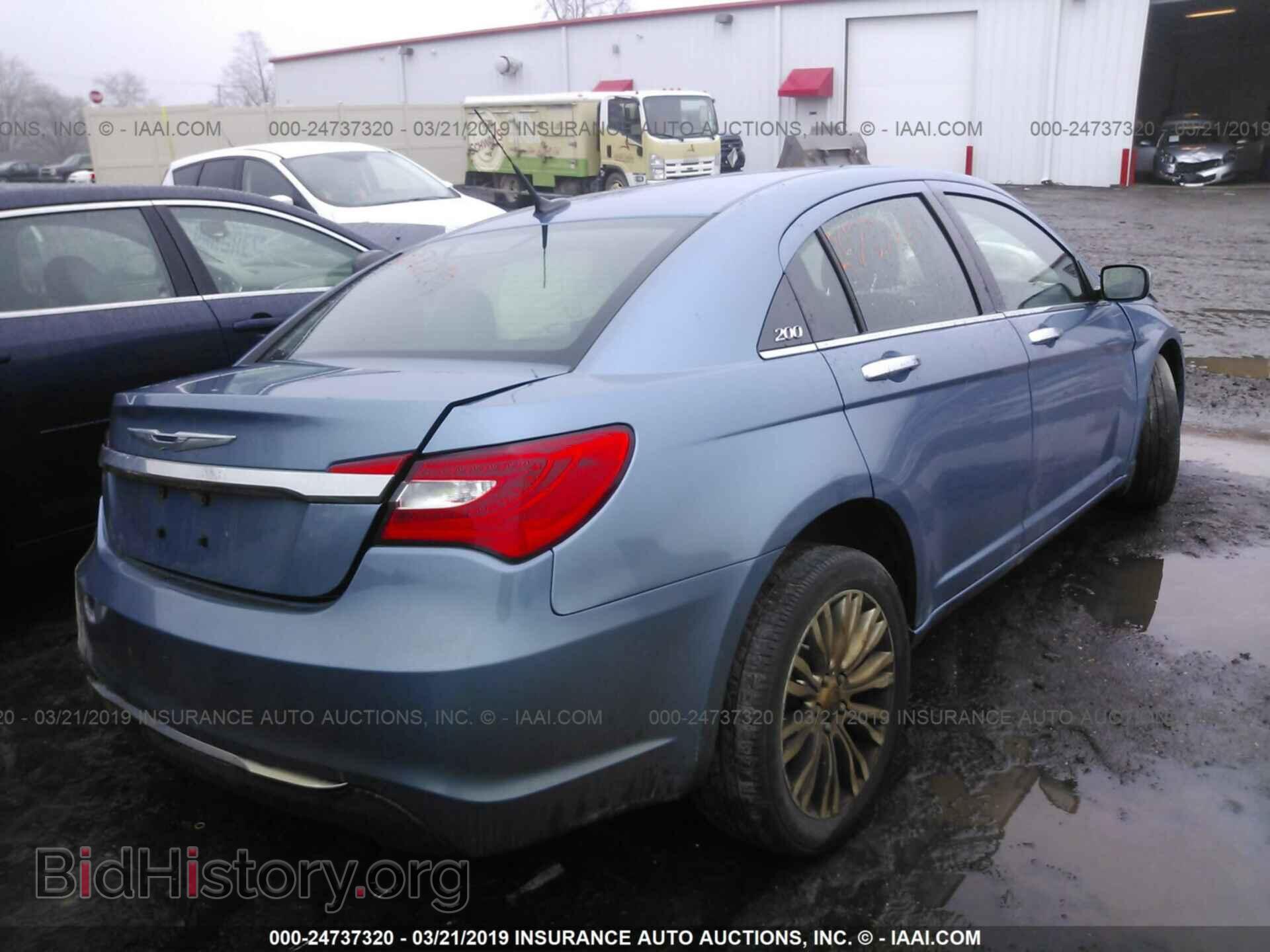 2011 CHRYSLER 200 - VIN: 1C3BC2FB4BN537209 - Photo 4