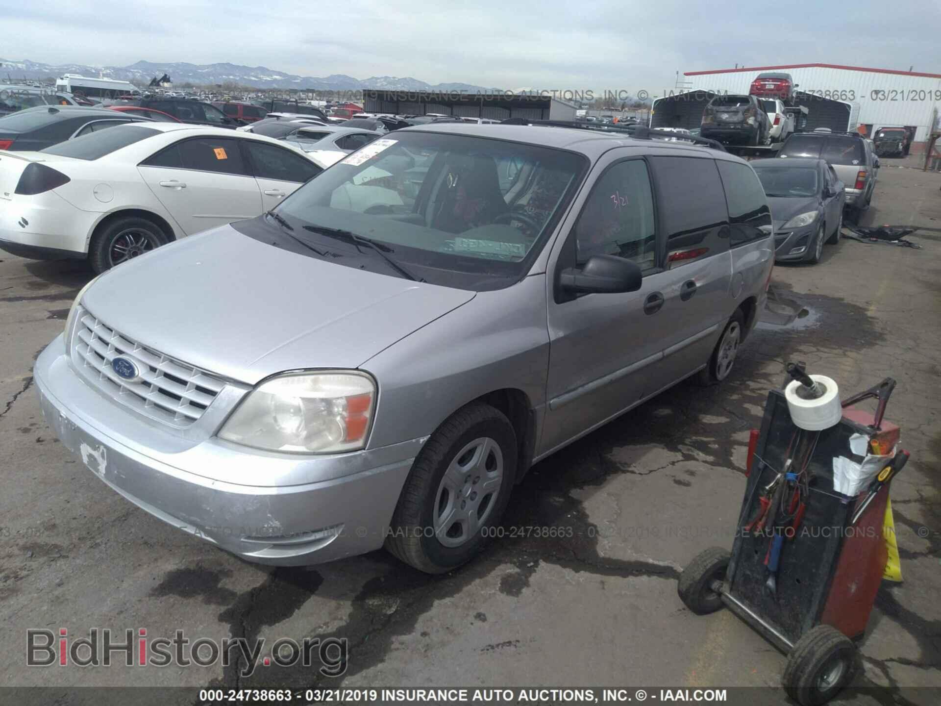 2006 FORD FREESTAR - VIN: 2FMZA51636BA11131 - Фото 2