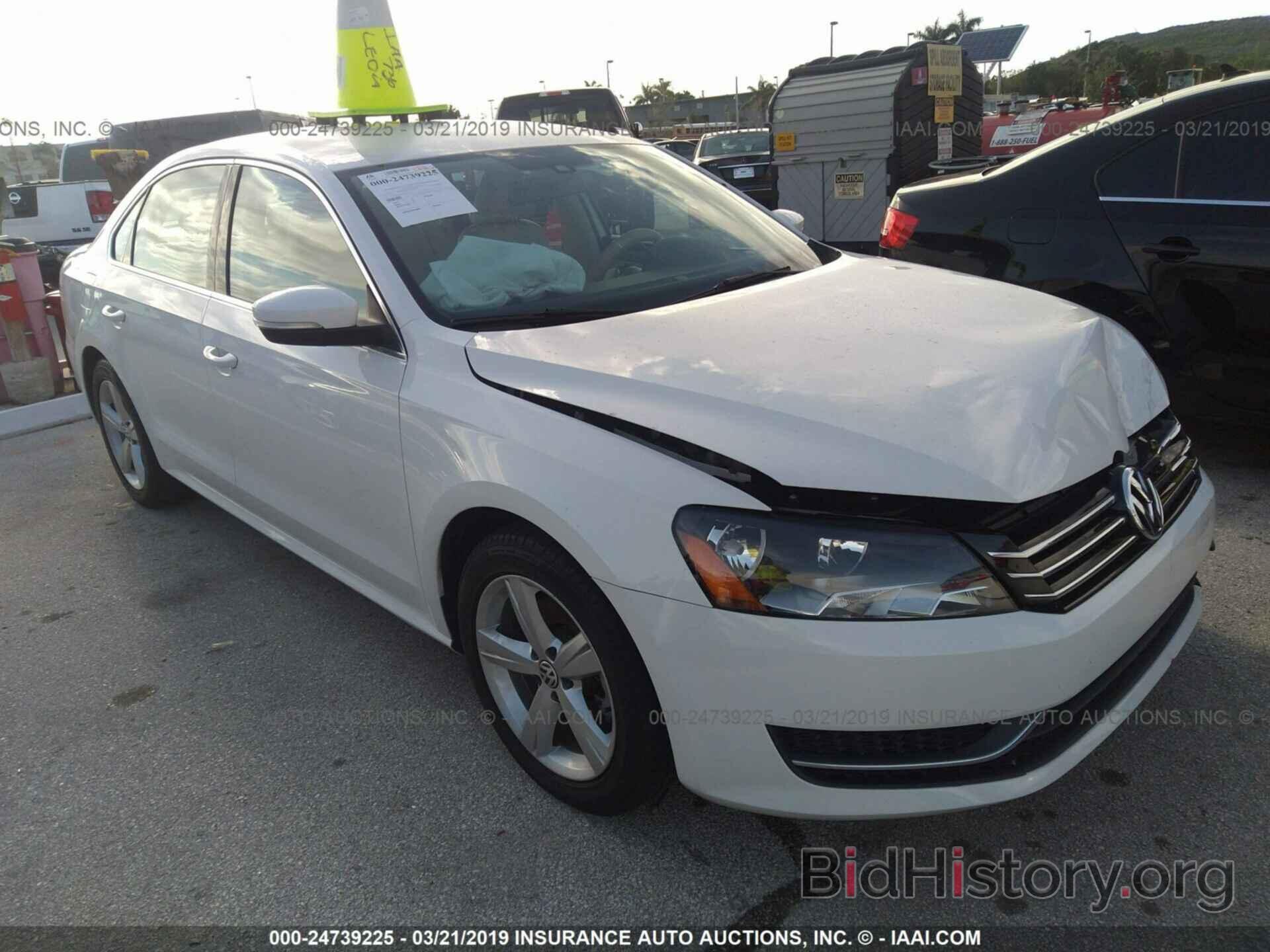 Photo 1VWBS7A34FC044379 - VOLKSWAGEN PASSAT 2015