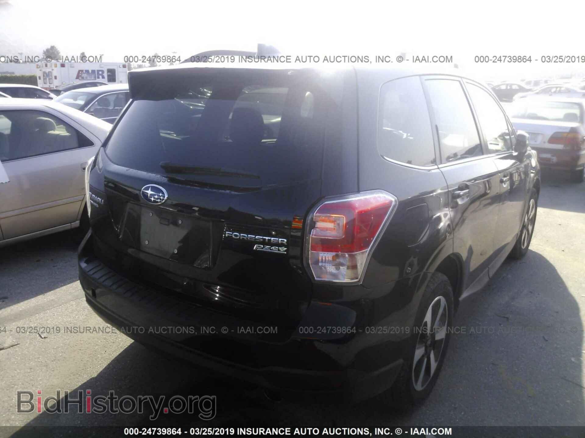 2017 SUBARU FORESTER - VIN: JF2SJAJC7HH811877 - Фото 4