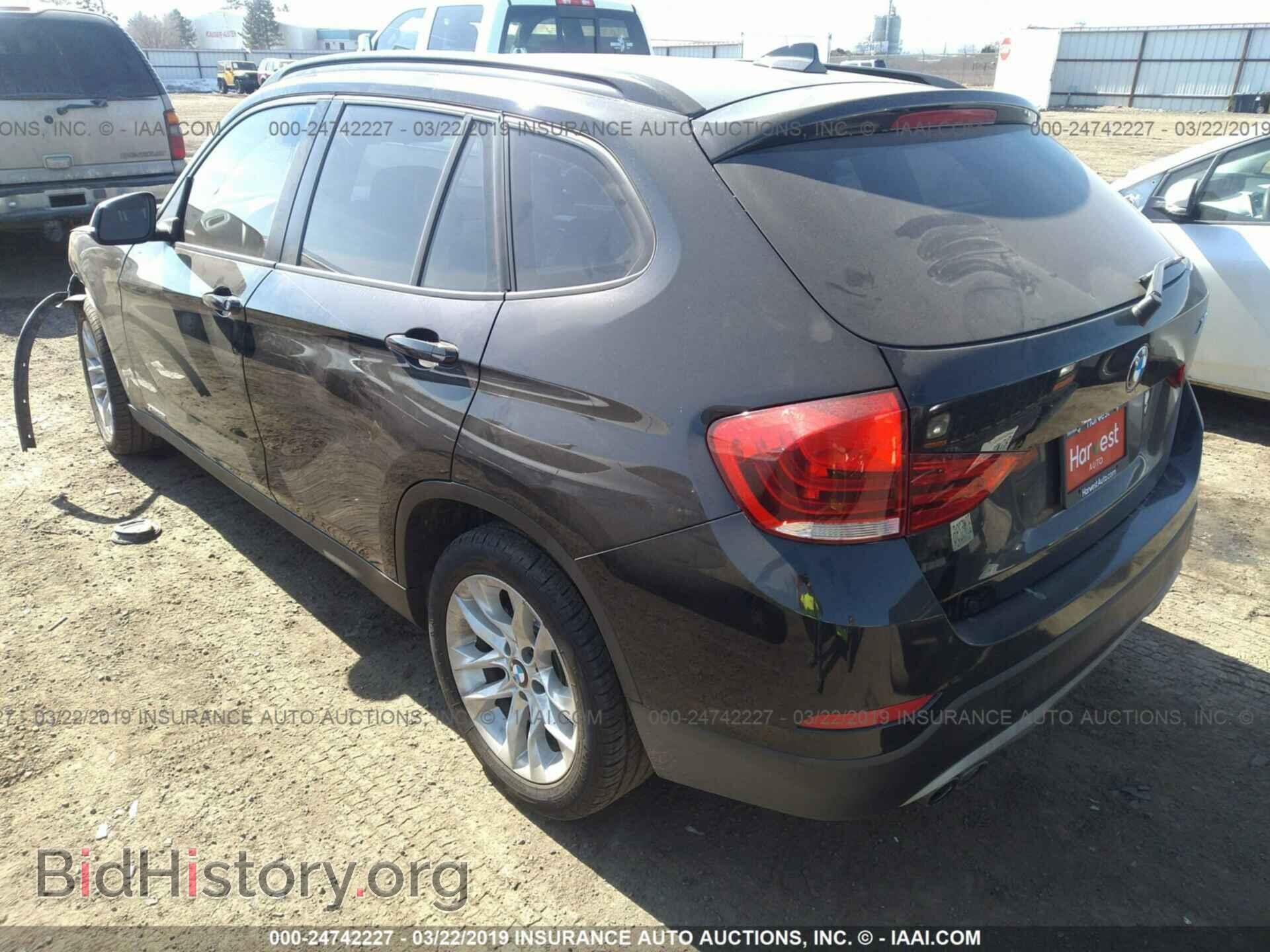 2015 BMW X1 - VIN: WBAVL1C51FVY28030 - Фото 3