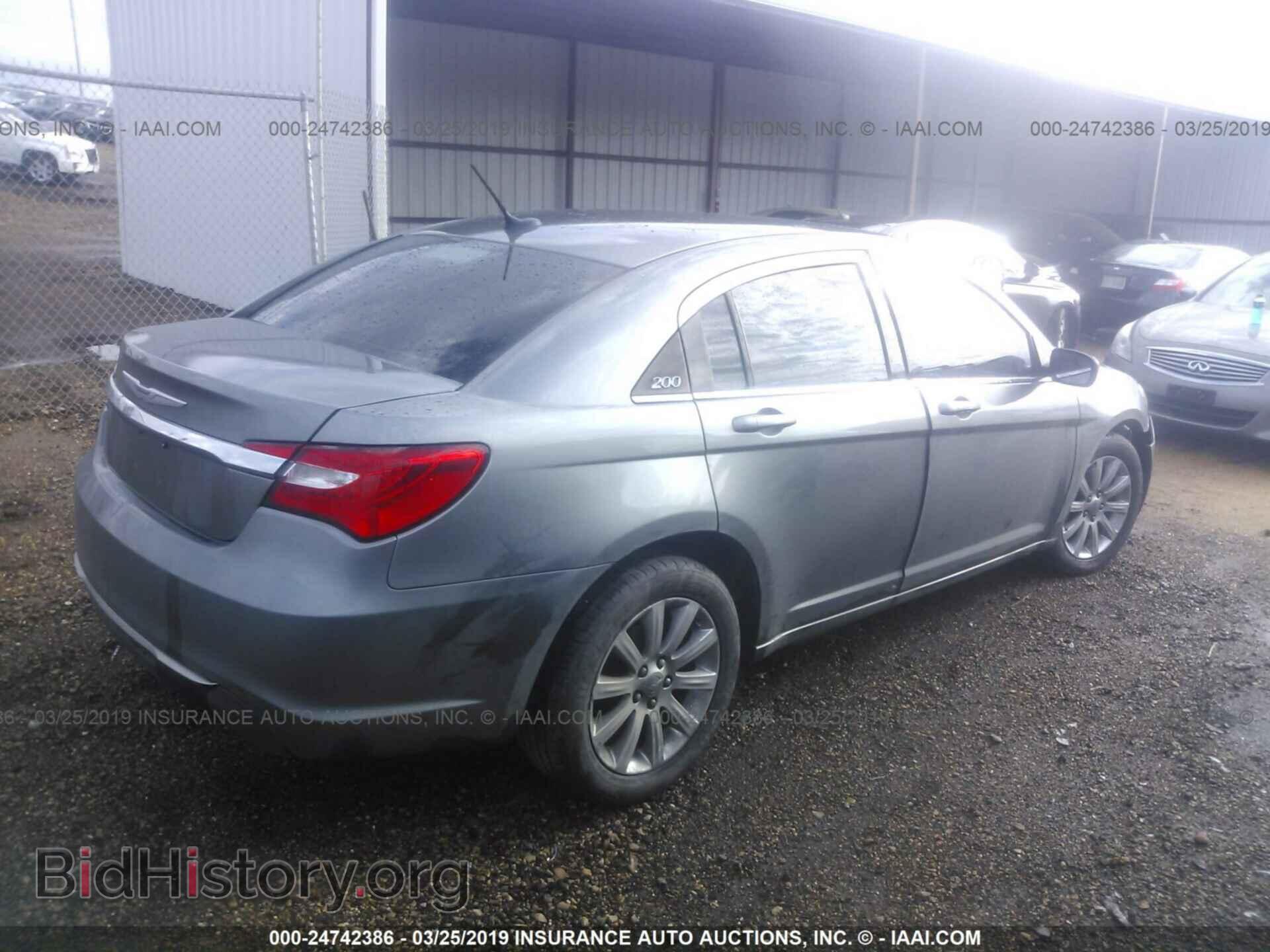 2013 CHRYSLER 200 - VIN: 1C3CCBBB8DN556116 - Фото 4