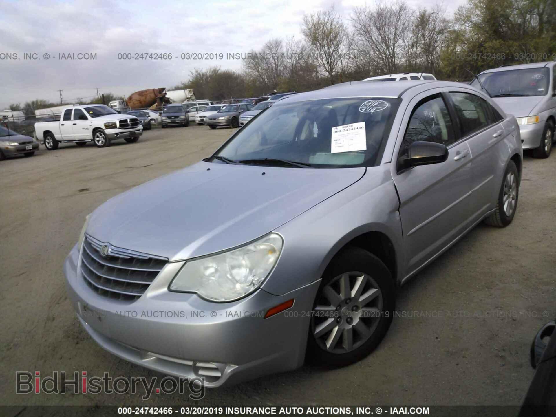 2010 CHRYSLER SEBRING - VIN: 1C3CC4FB9AN185131 - Фото 2