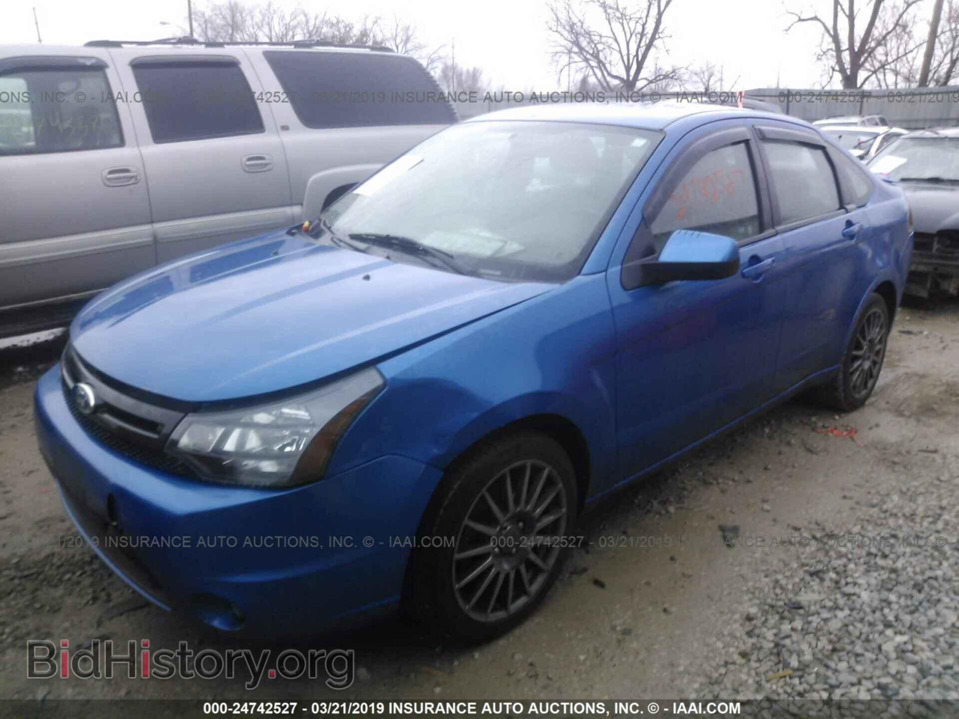 2011 FORD FOCUS - VIN: 1FAHP3GN7BW164210 - Фото 2