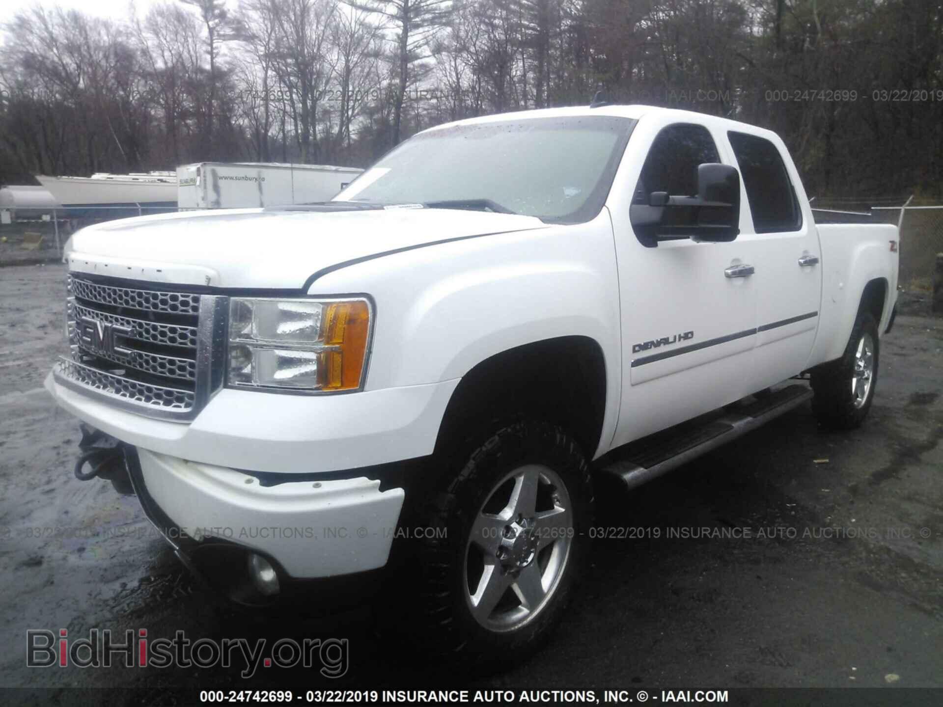 2013 GMC SIERRA - VIN: 1GT125E85DF143863 - Фото 2