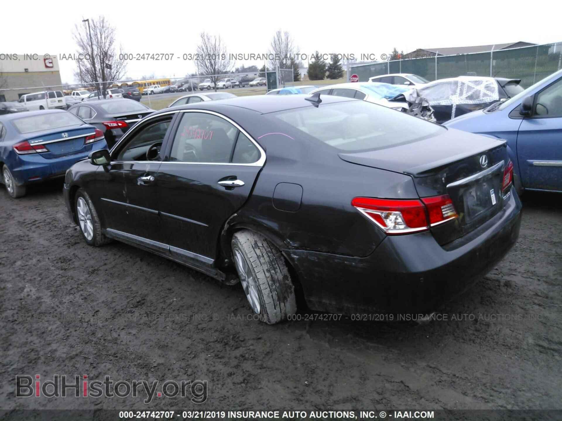 2011 LEXUS ES - VIN: JTHBK1EG1B2418152 - Фото 3