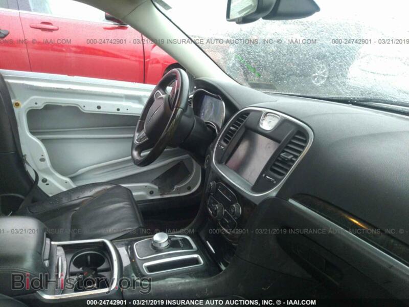 2016 Chrysler 300C (VIN 2C3CCAEG1GH181765) — фото 5 из 10