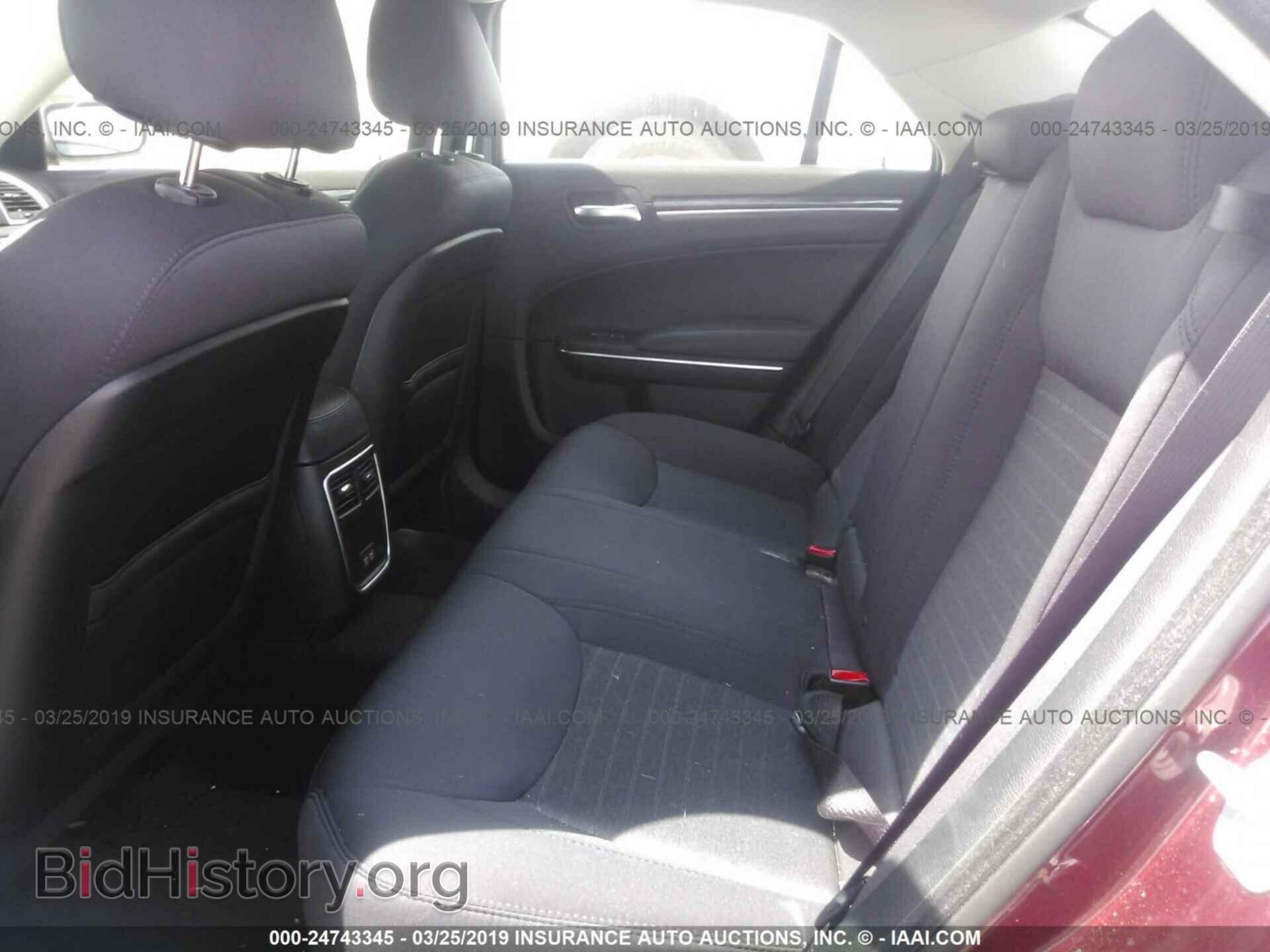 2018 CHRYSLER 300 - VIN: 2C3CCAAG1JH330852 - Фото 8