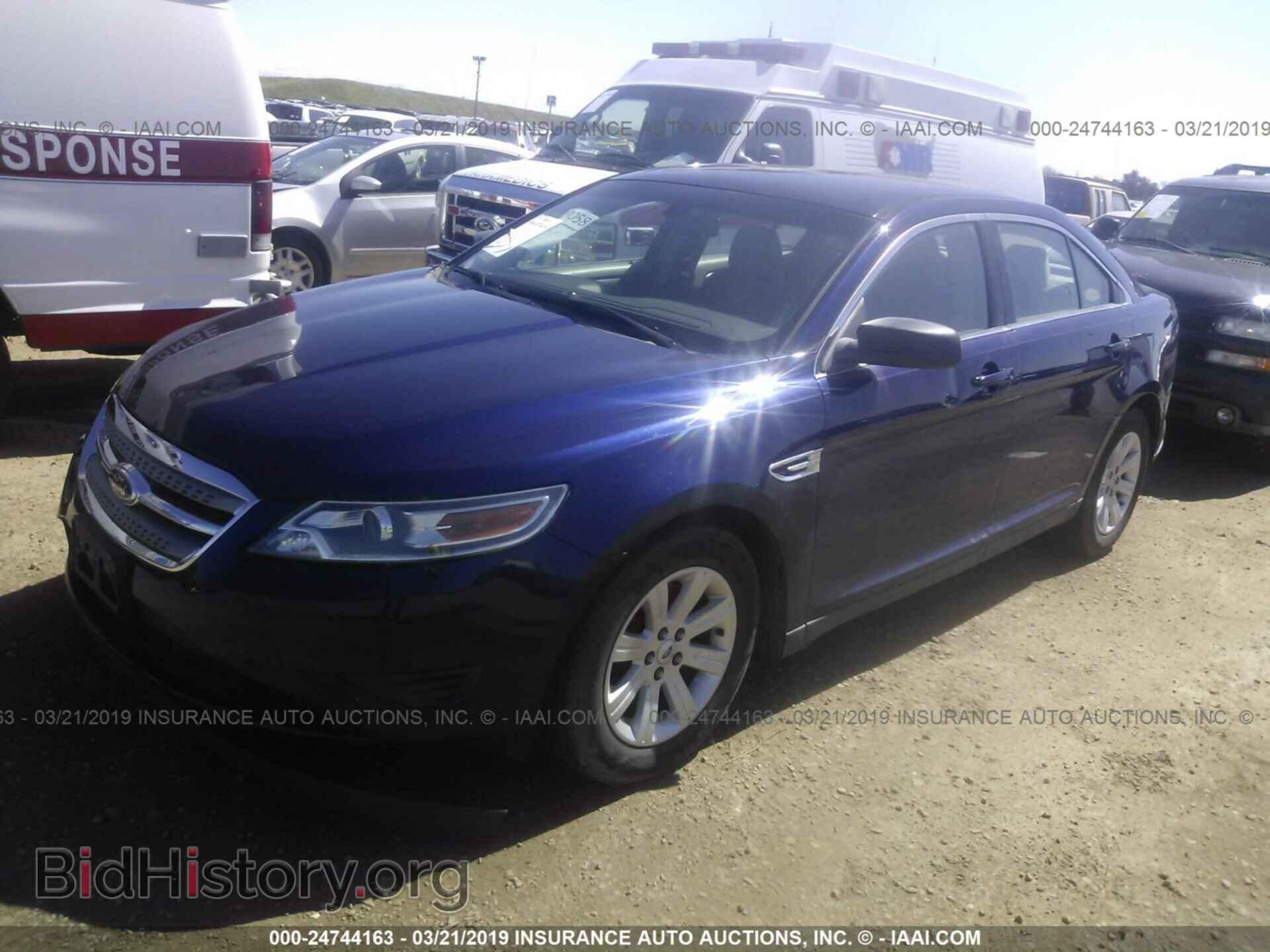 2011 FORD TAURUS - VIN: 1FAHP2DW2BG157635 - Фото 2