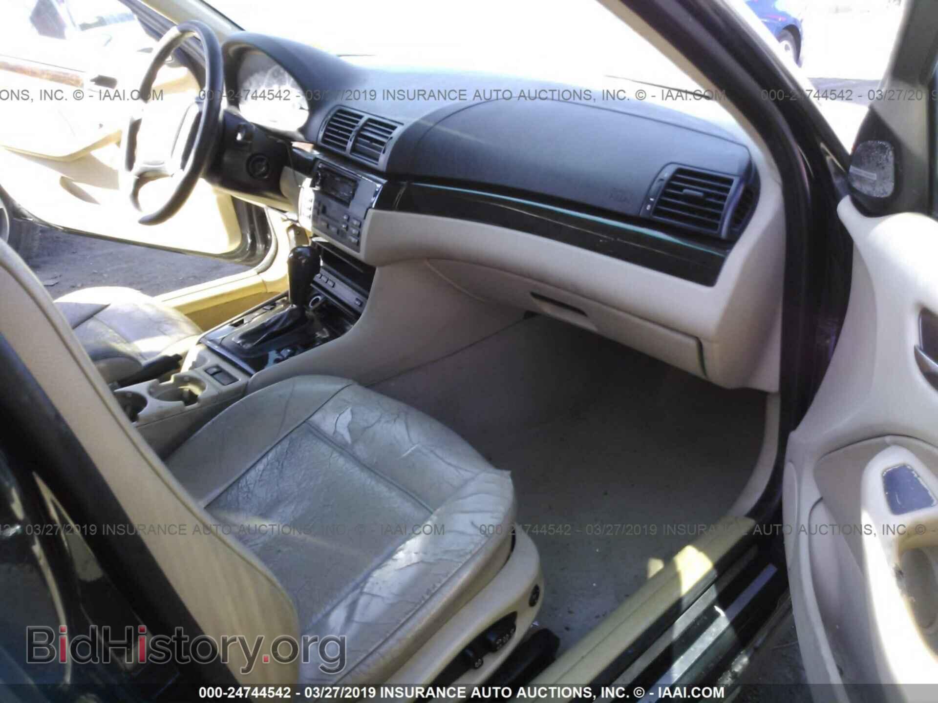 2005 BMW 330 - VIN: WBAEV53495KM42626 - Фото 5