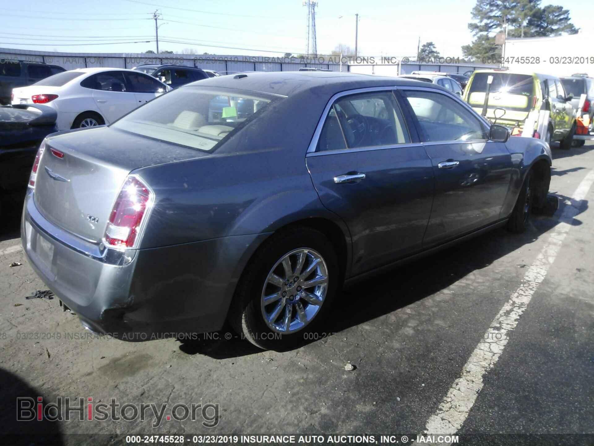 2011 CHRYSLER 300 - VIN: 2C3CA5CG5BH514610 - Фото 4