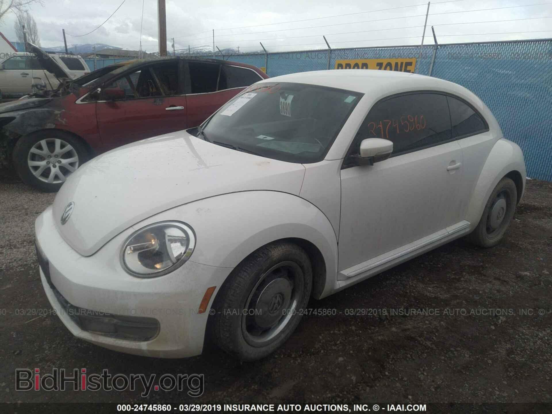 2012 VOLKSWAGEN BEETLE - VIN: 3VWJP7AT8CM661128 - Фото 2