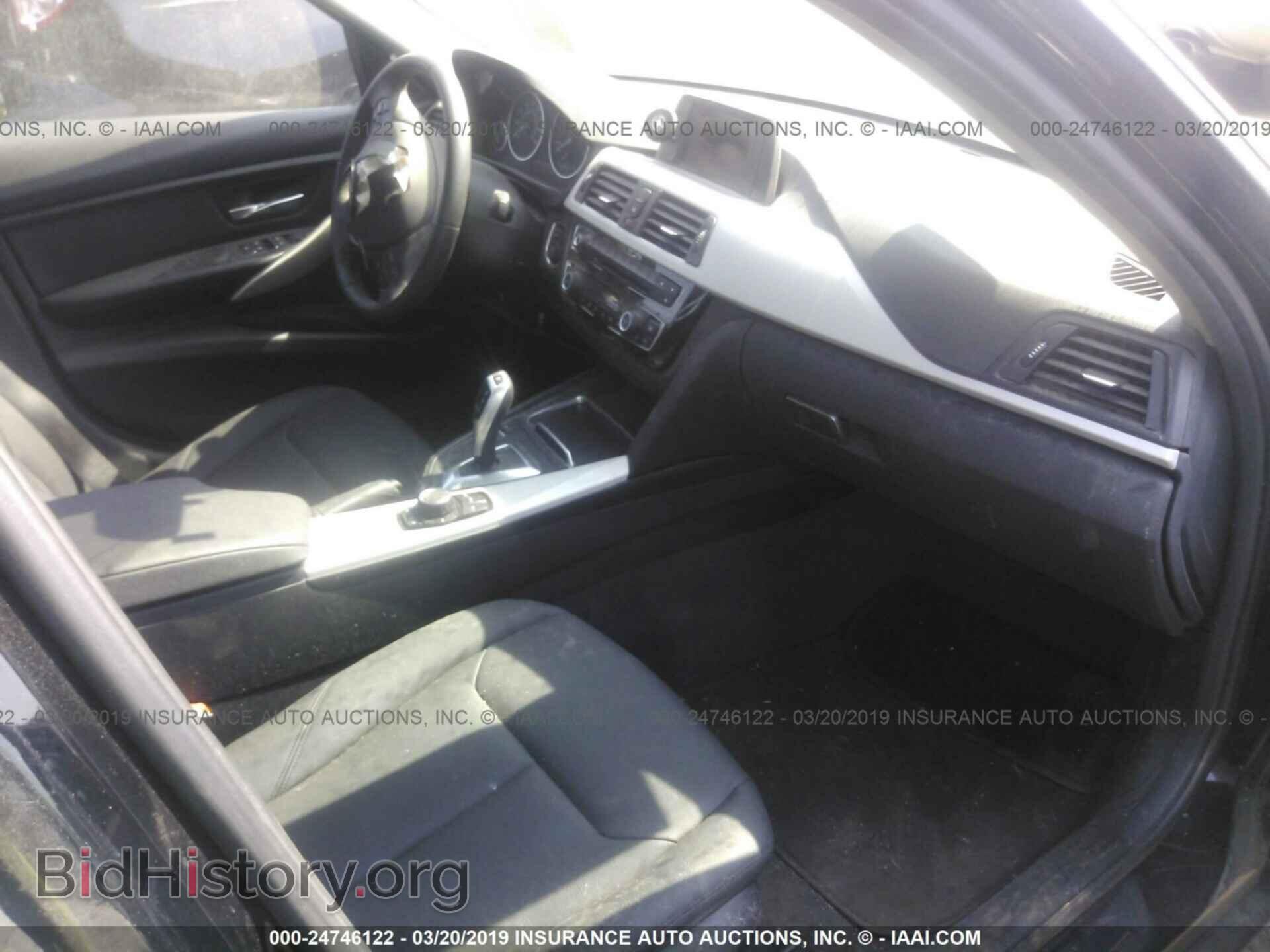 2016 BMW 320 - VIN: WBA8E5G50GNU20385 - Photo 5