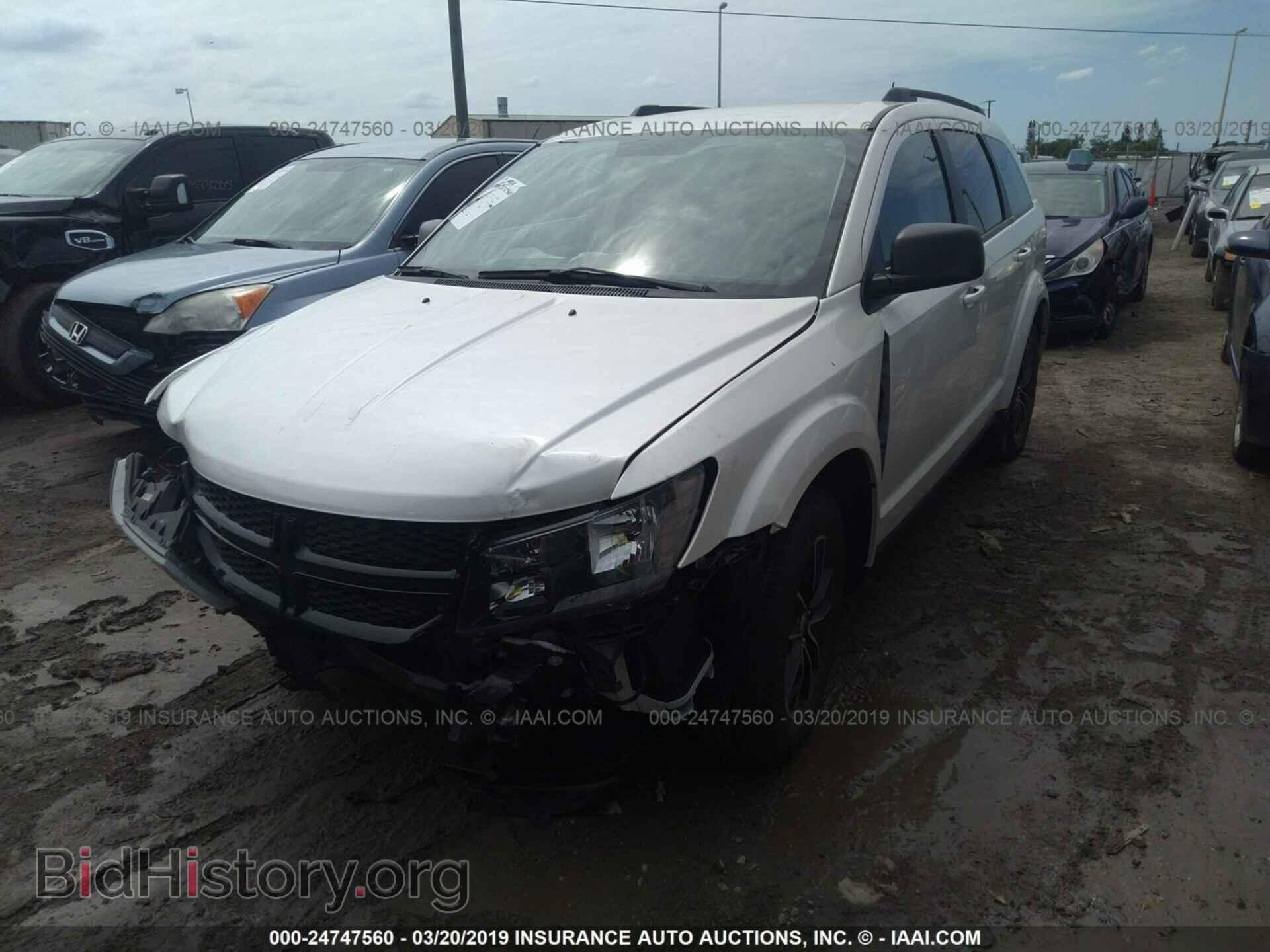 2018 Dodge Journey - VIN: 3C4PDCAB0JT274856 - Фото 2