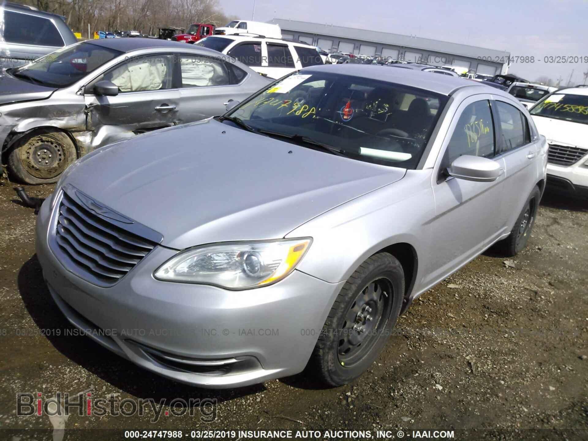 2012 CHRYSLER 200 - VIN: 1C3CCBAB8CN189573 - Фото 2