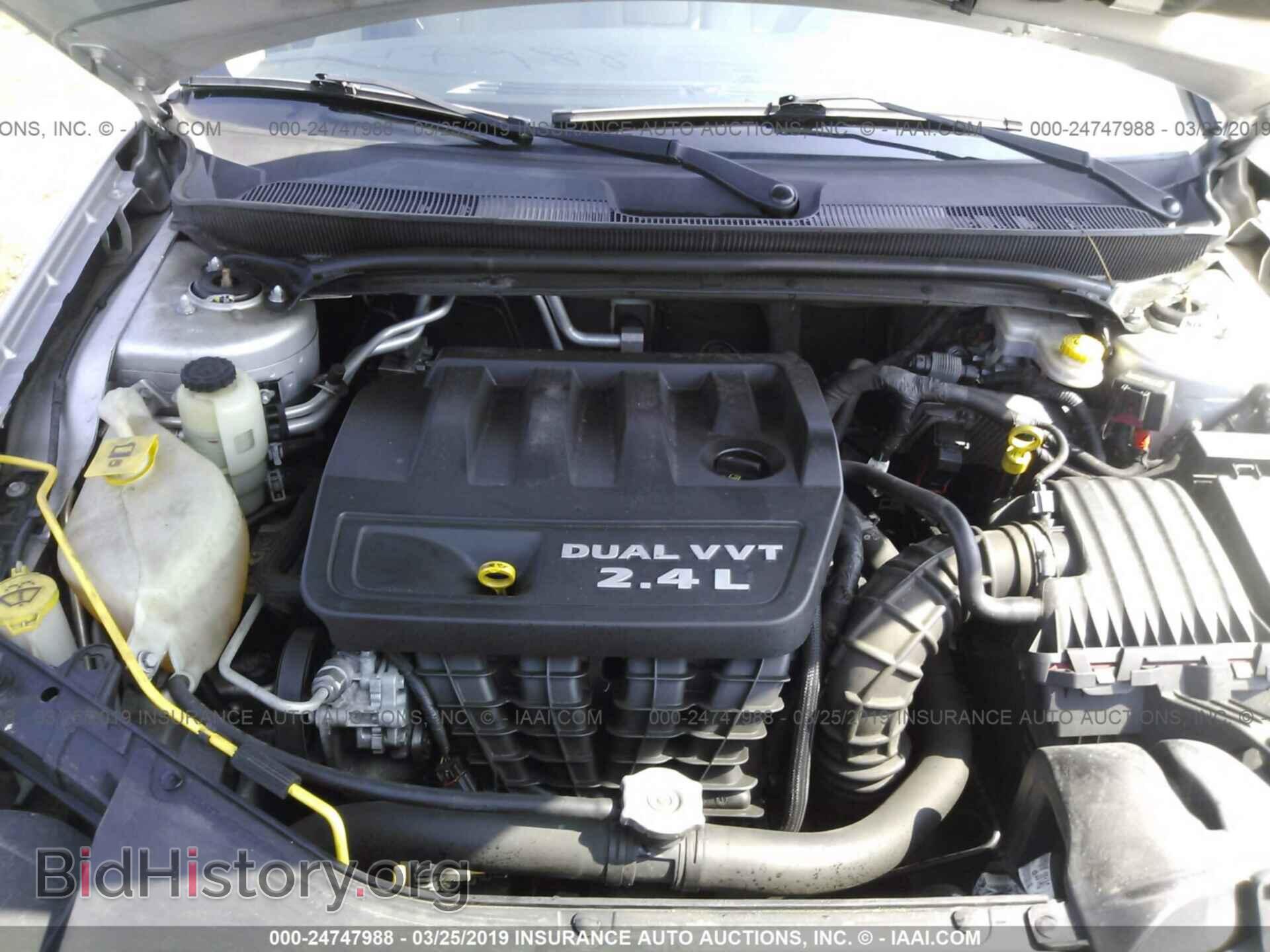 2012 CHRYSLER 200 - VIN: 1C3CCBAB8CN189573 - Фото 10