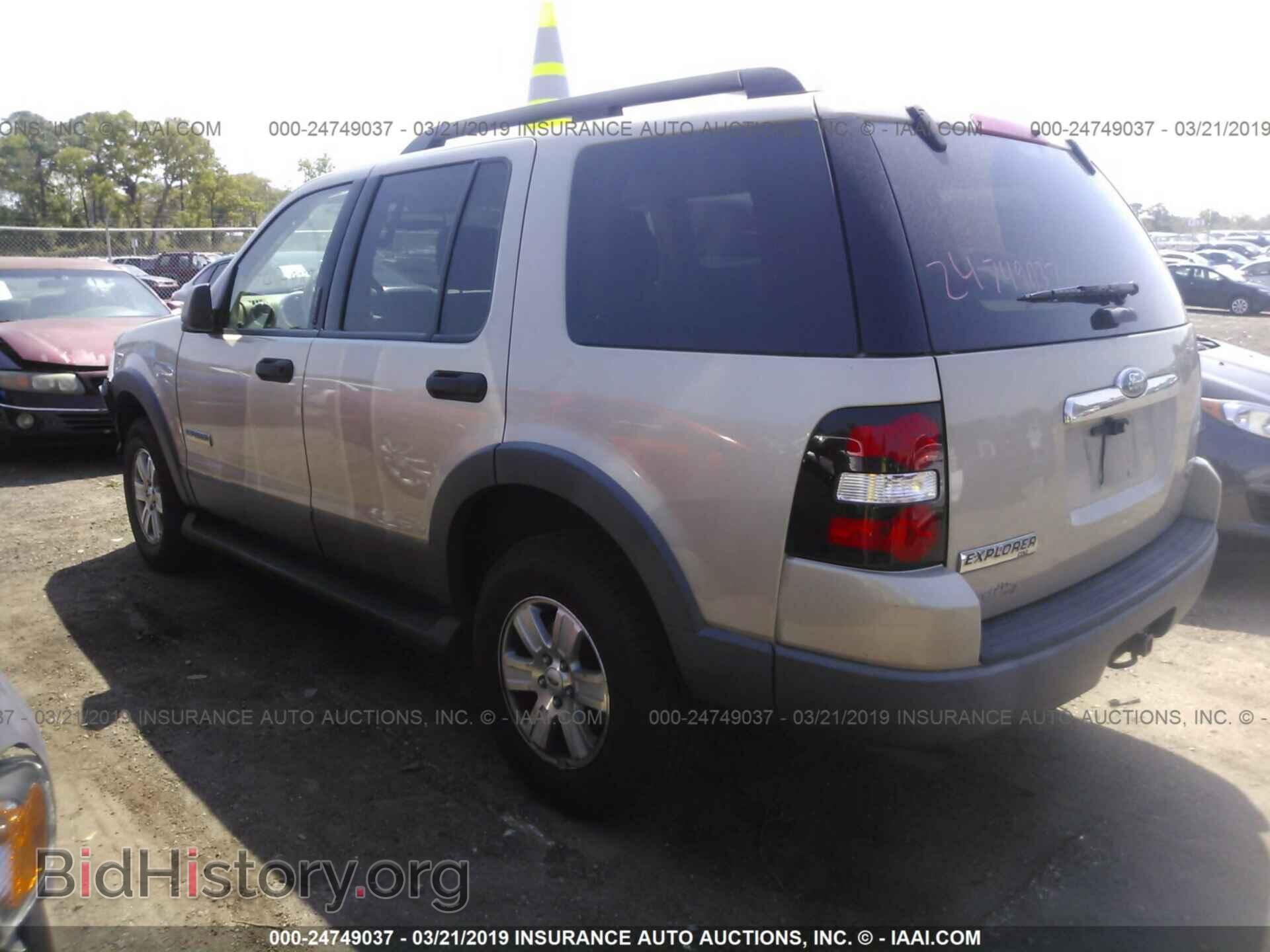 2006 FORD EXPLORER - VIN: 1FMEU63E26UB52427 - Фото 3