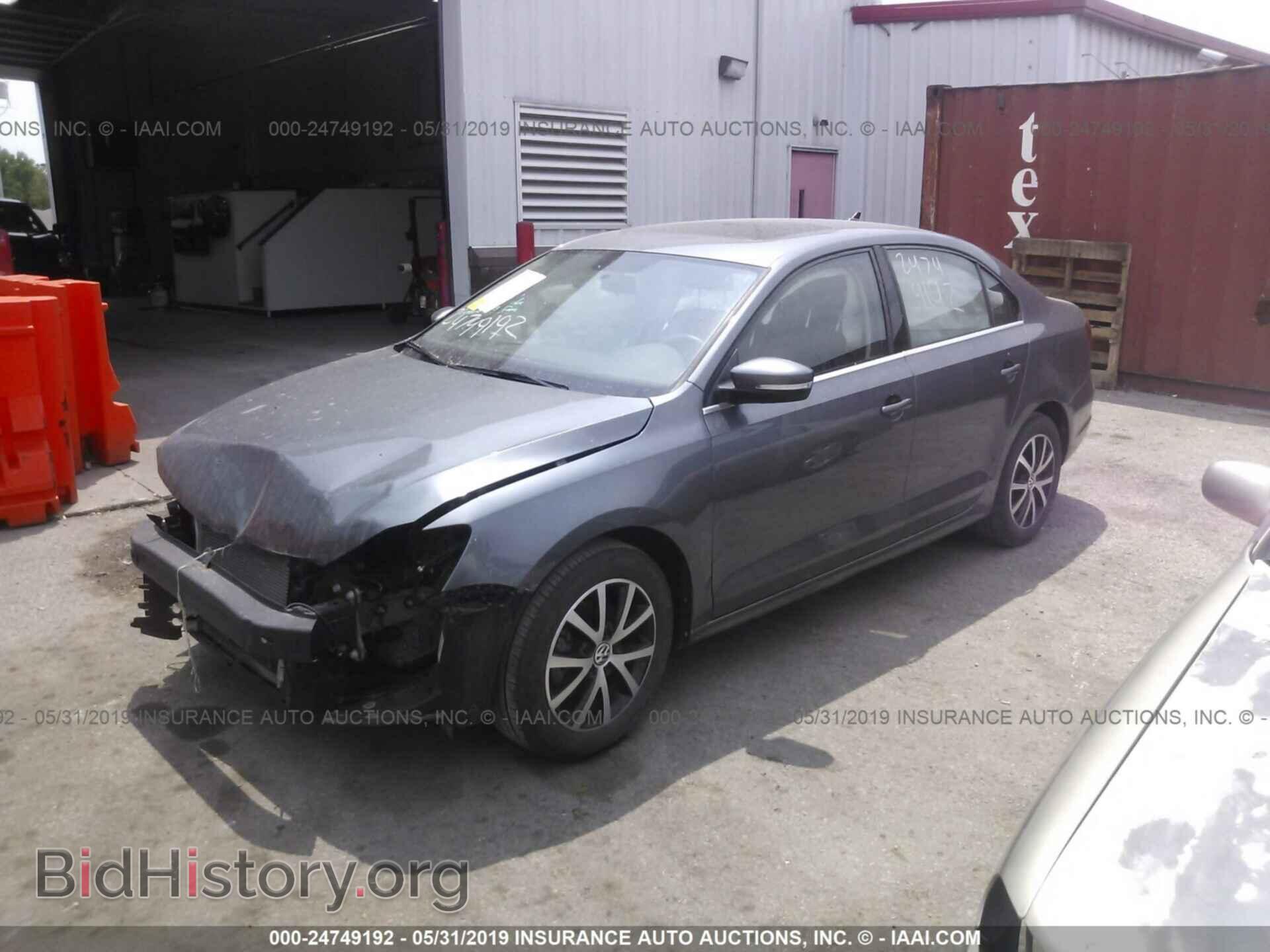 2017 VOLKSWAGEN JETTA - VIN: 3VWDB7AJ8HM323617 - Photo 2