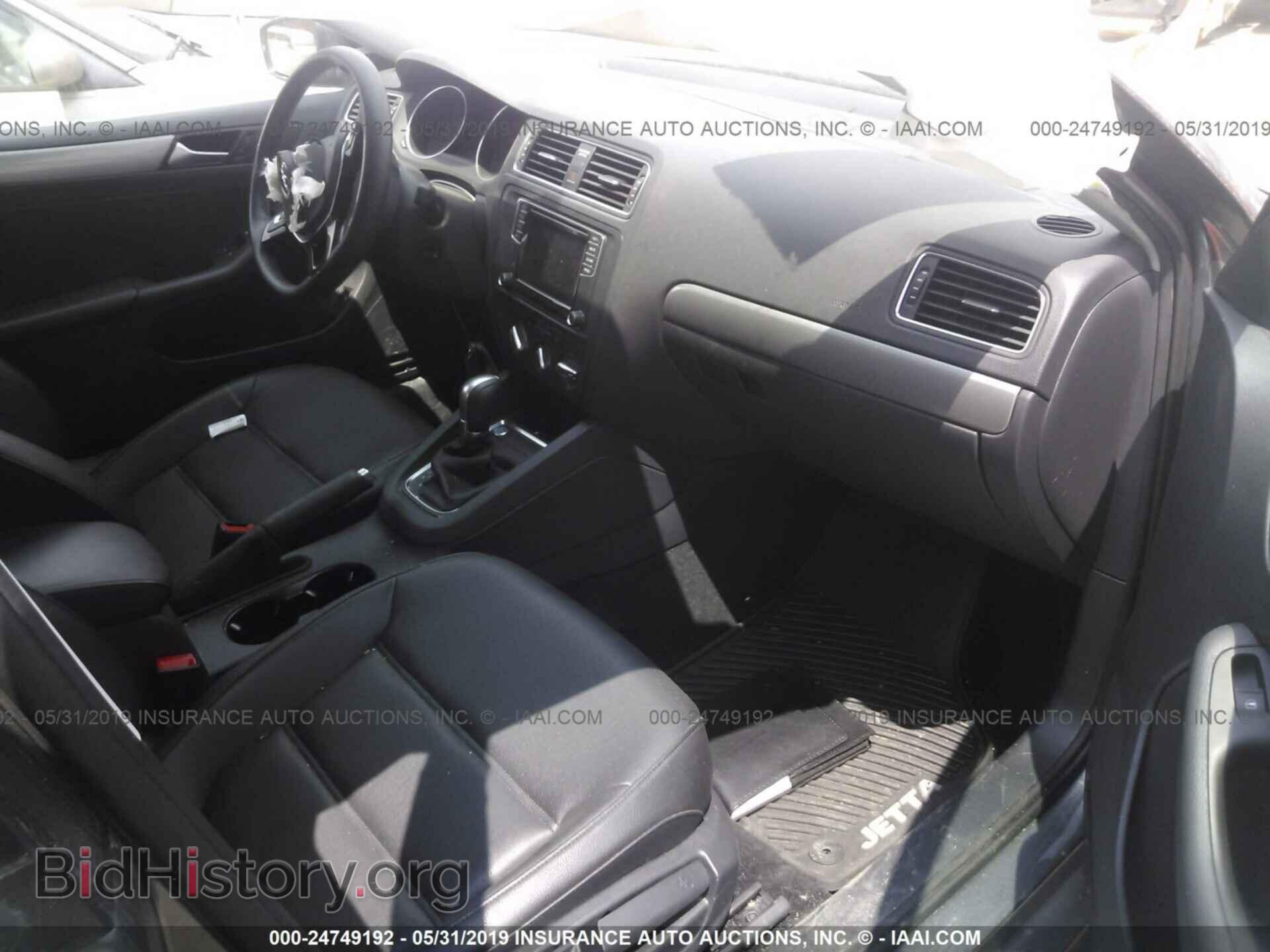2017 VOLKSWAGEN JETTA - VIN: 3VWDB7AJ8HM323617 - Photo 5