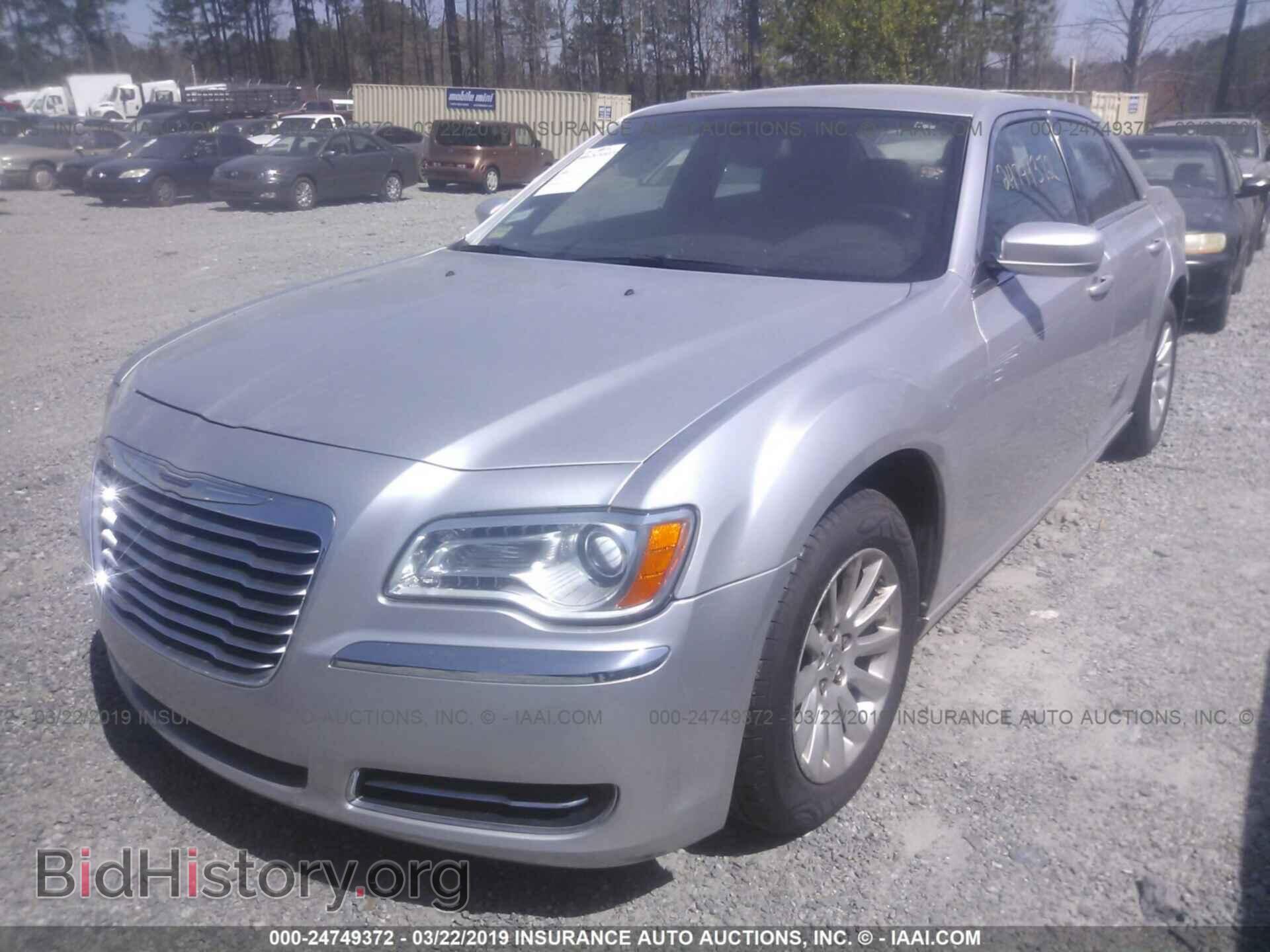2012 CHRYSLER 300 - VIN: 2C3CCAAG1CH114244 - Фото 2