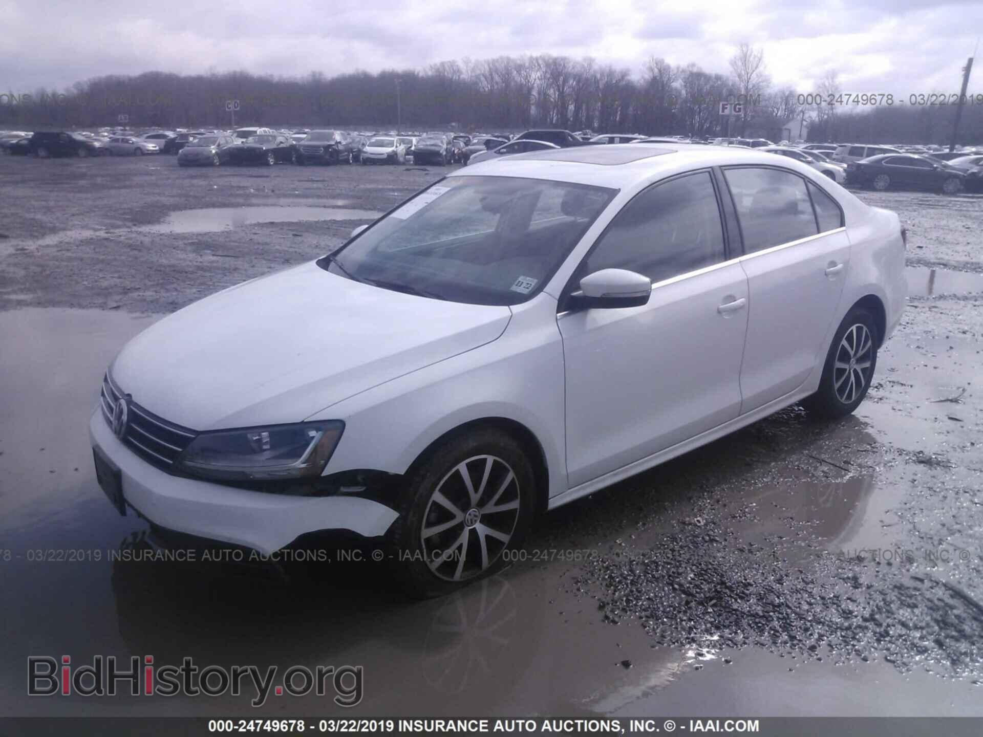 2017 VOLKSWAGEN JETTA - VIN: 3VWDB7AJ7HM414572 - Photo 2