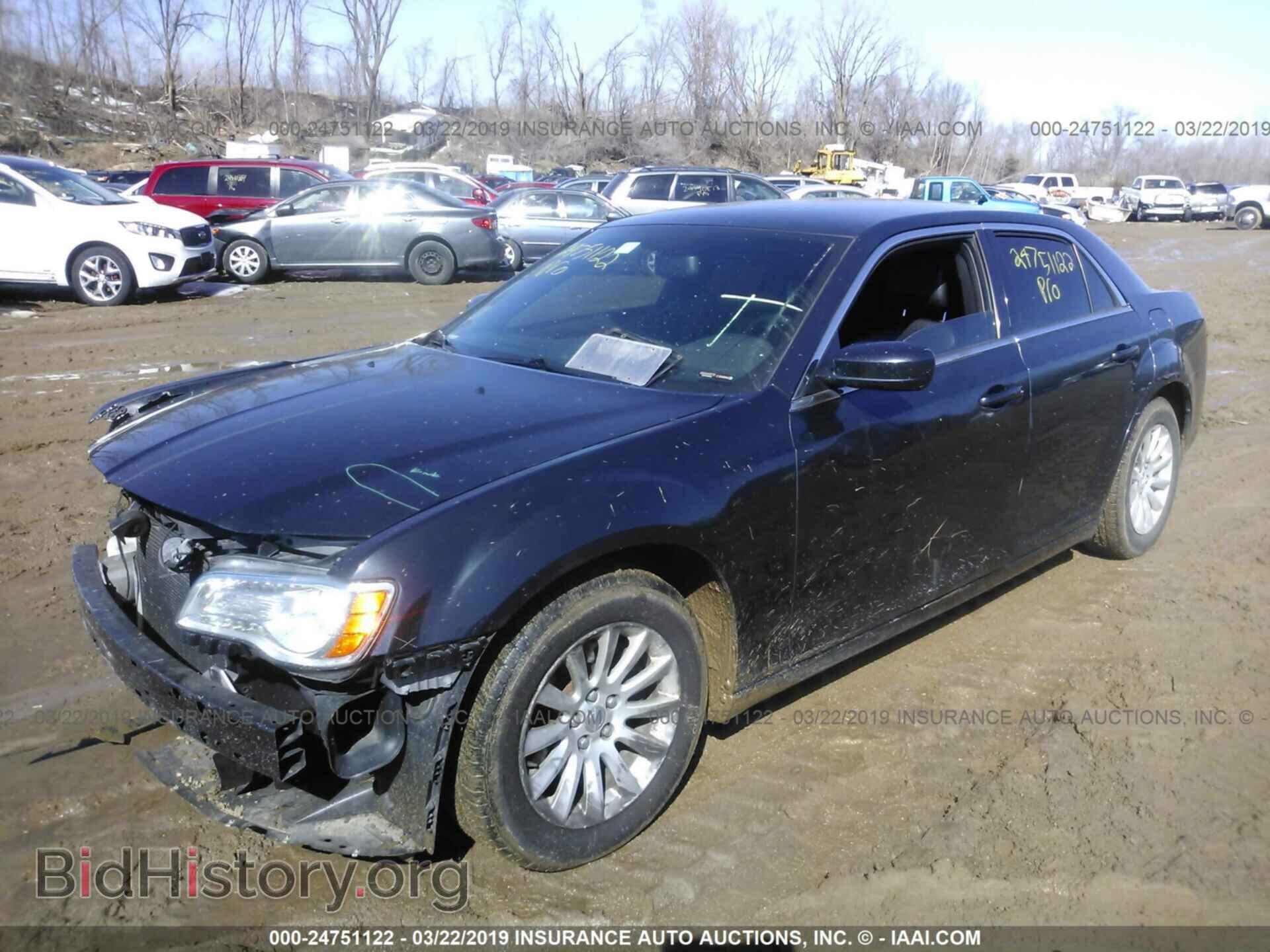 2014 CHRYSLER 300 - VIN: 2C3CCAAG2EH335886 - Фото 2