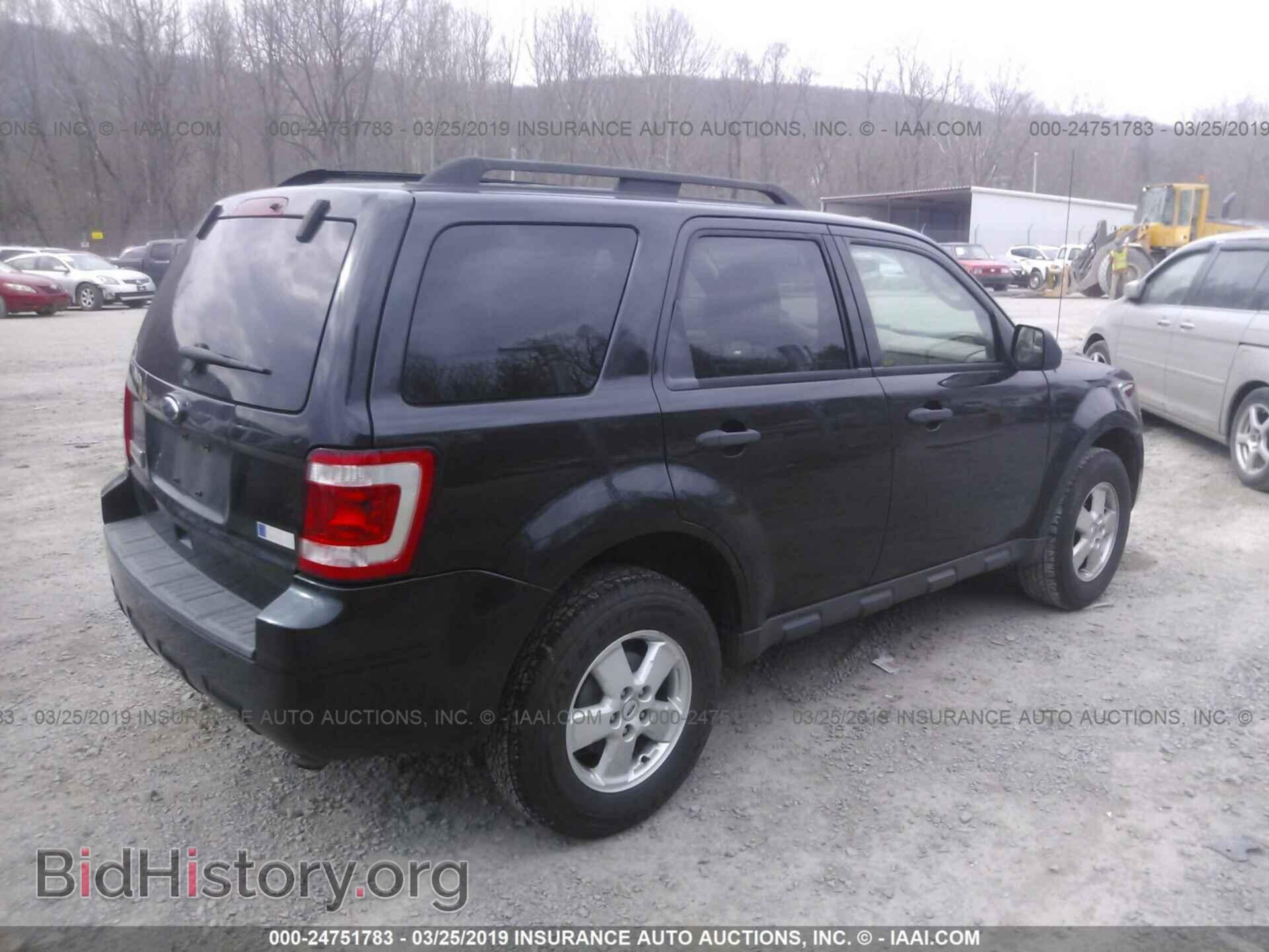 2011 FORD ESCAPE - VIN: 1FMCU0D73BKA45218 - Фото 4